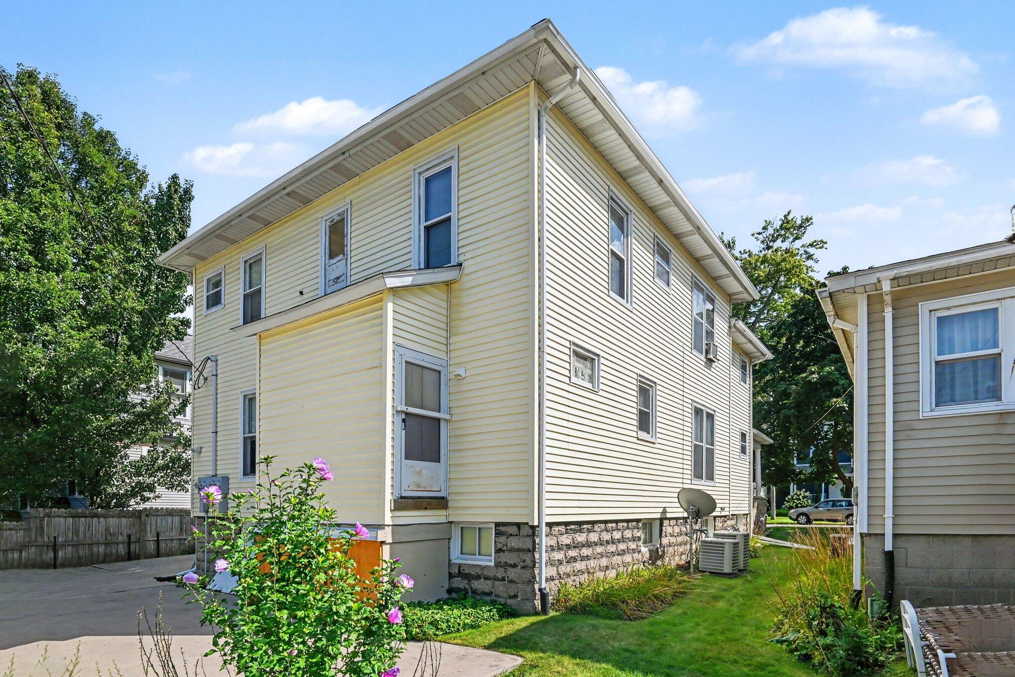 309 Michigan Avenue South Haven MI 49090