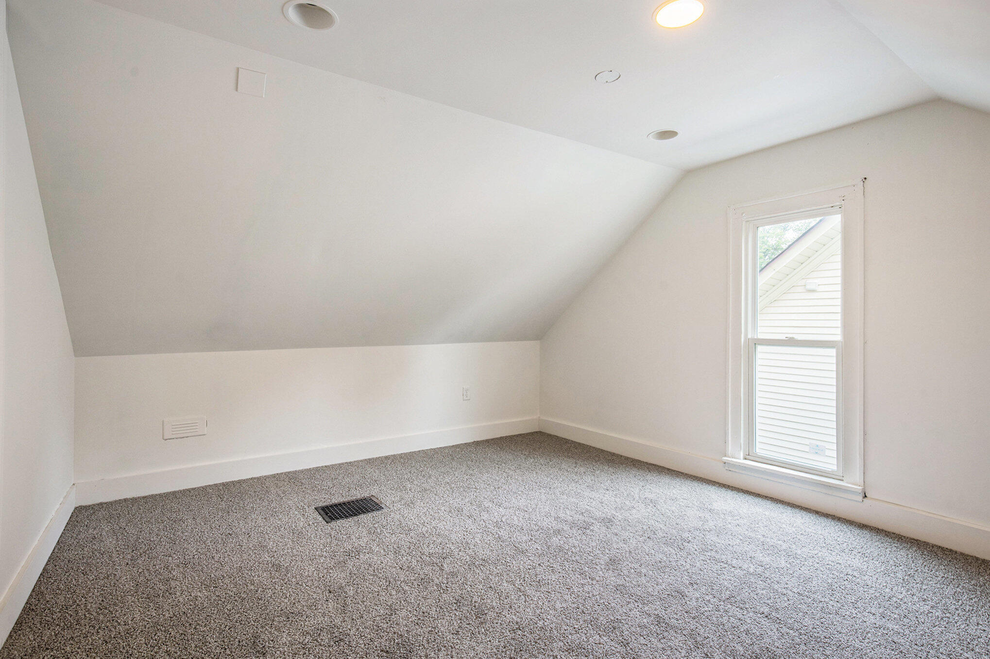 1054 Crosby Street NW Grand Rapids MI 49504