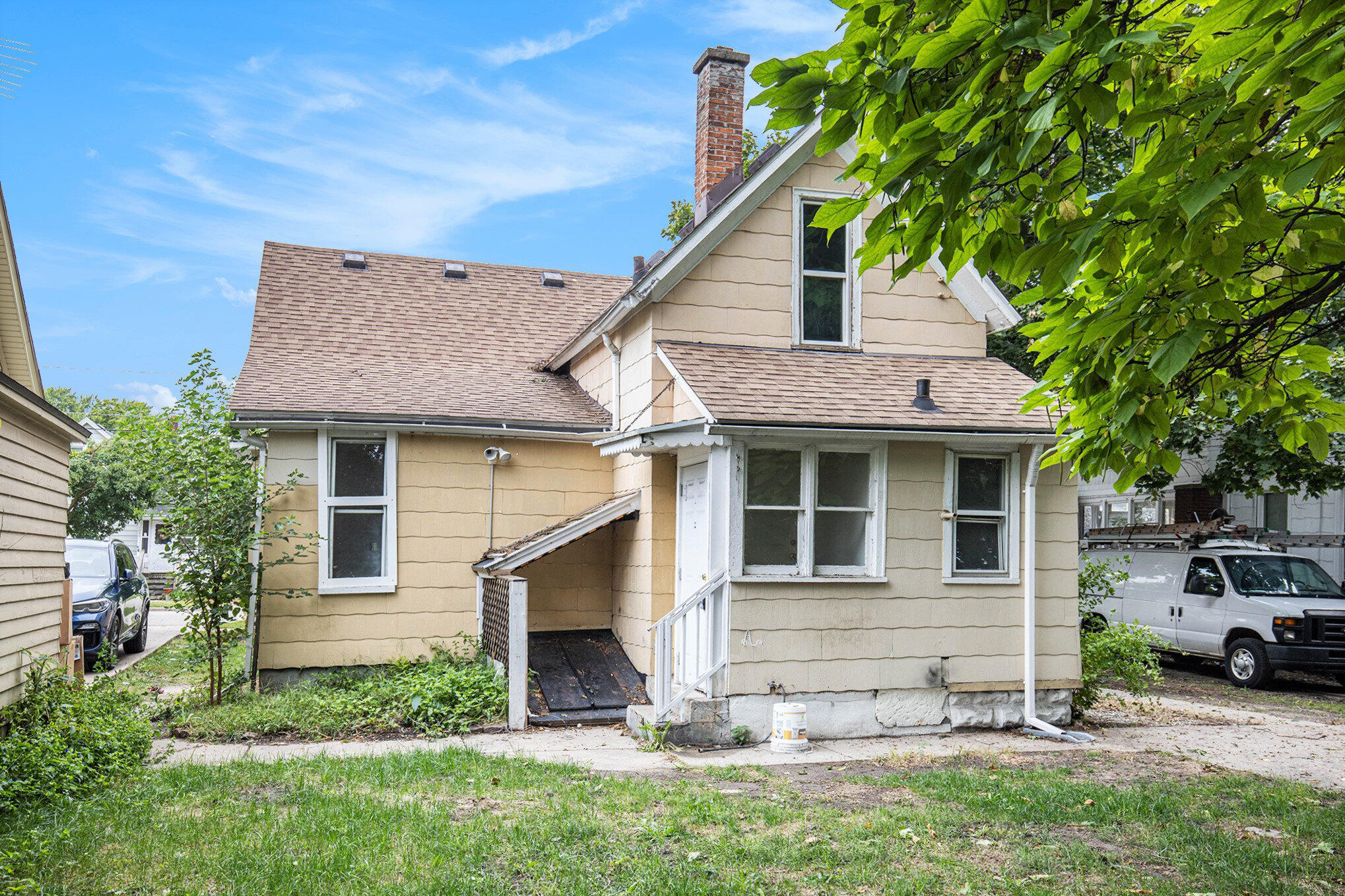 1054 Crosby Street NW Grand Rapids MI 49504