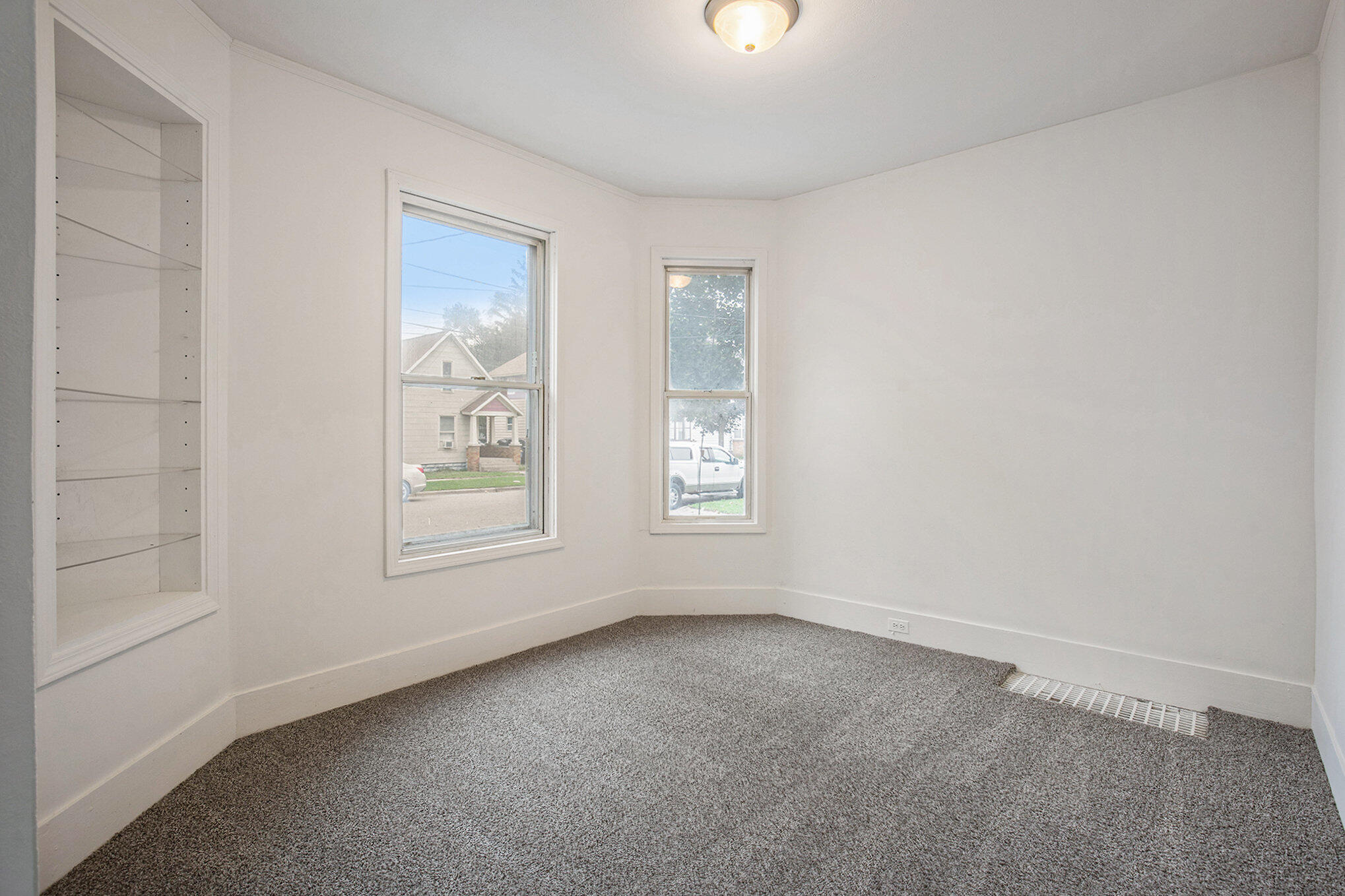 1054 Crosby Street NW Grand Rapids MI 49504