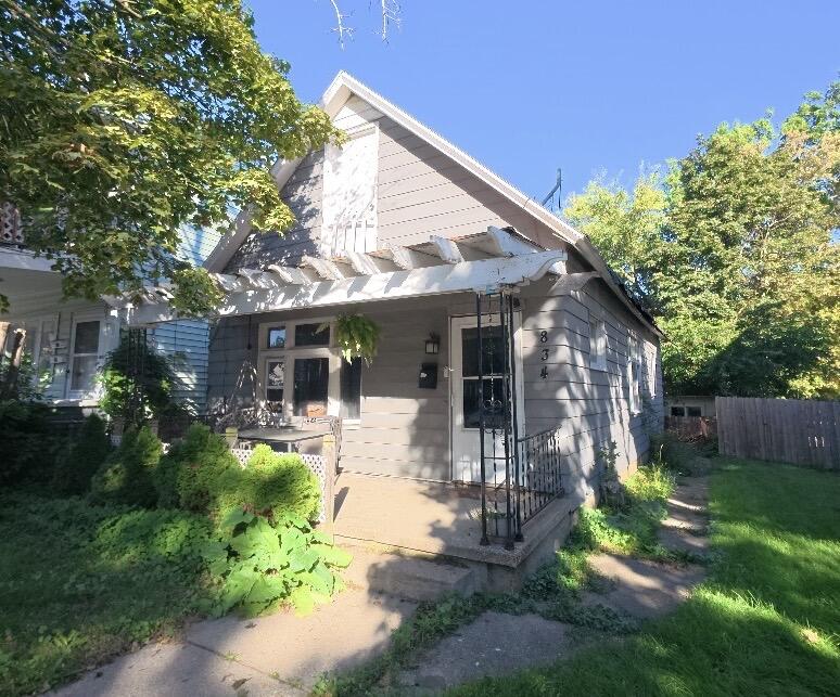 834 Alpine Avenue NW Grand Rapids MI 49504