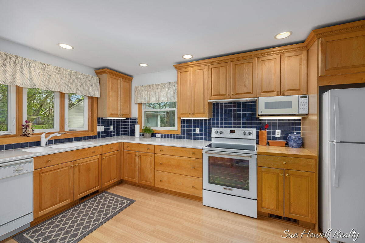 2102 Ontonagon Avenue SE Grand Rapids MI 49506