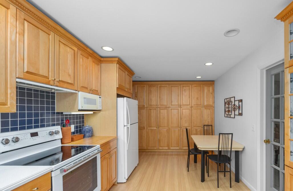 2102 Ontonagon Avenue SE Grand Rapids MI 49506