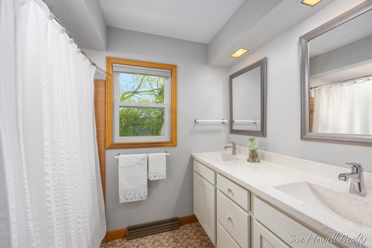 2102 Ontonagon Avenue SE Grand Rapids MI 49506