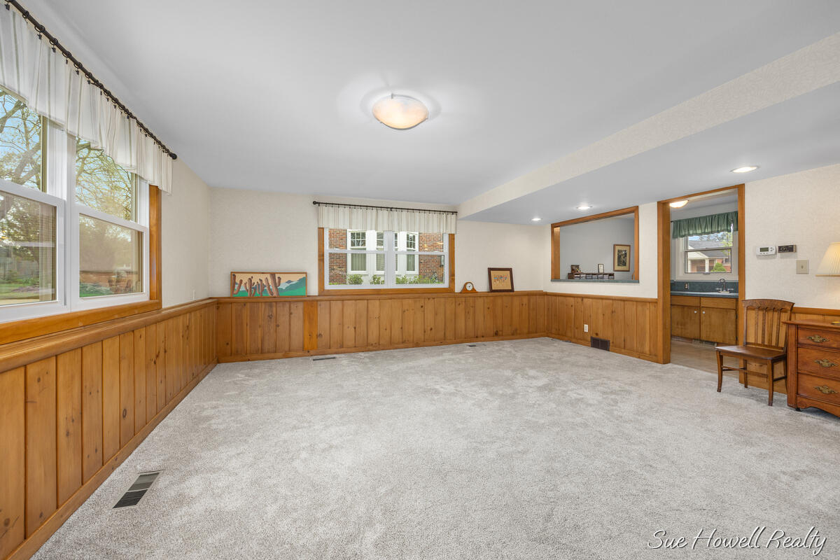 2102 Ontonagon Avenue SE Grand Rapids MI 49506