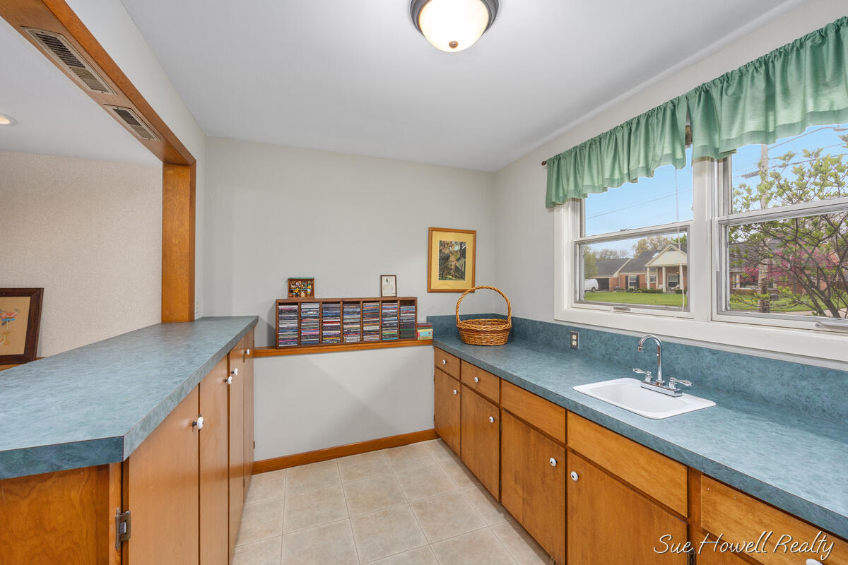 2102 Ontonagon Avenue SE Grand Rapids MI 49506