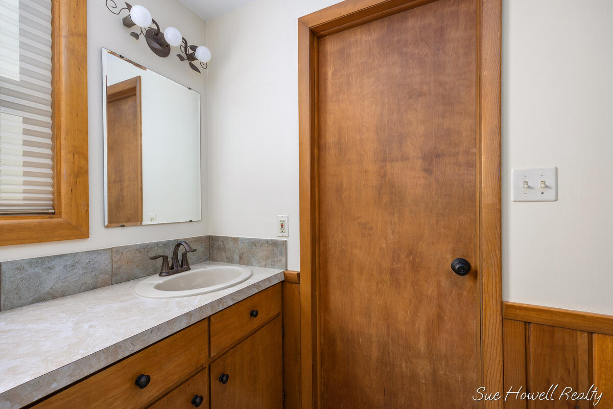 2102 Ontonagon Avenue SE Grand Rapids MI 49506