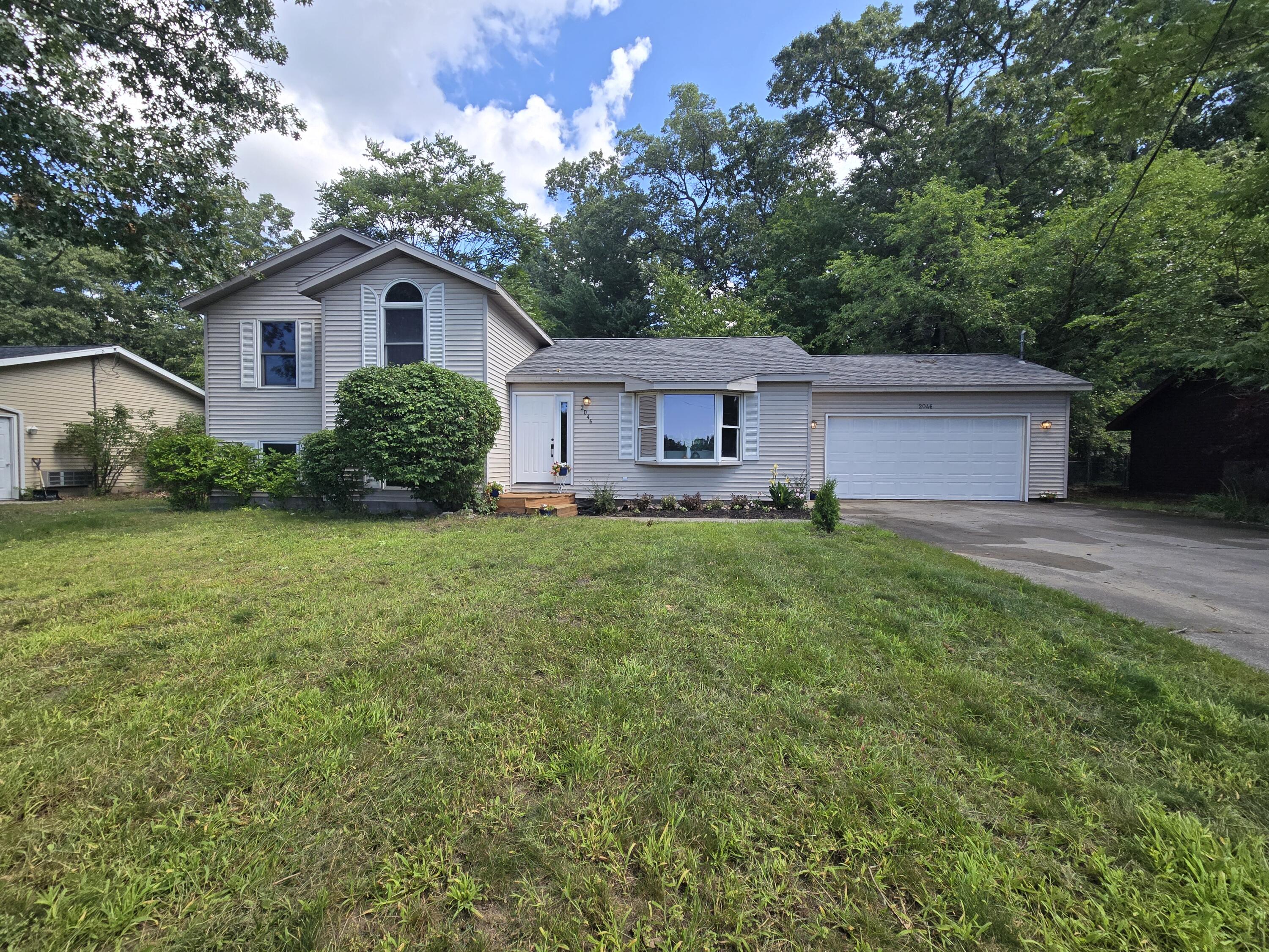 2046 N Roberts Road Muskegon MI 49445