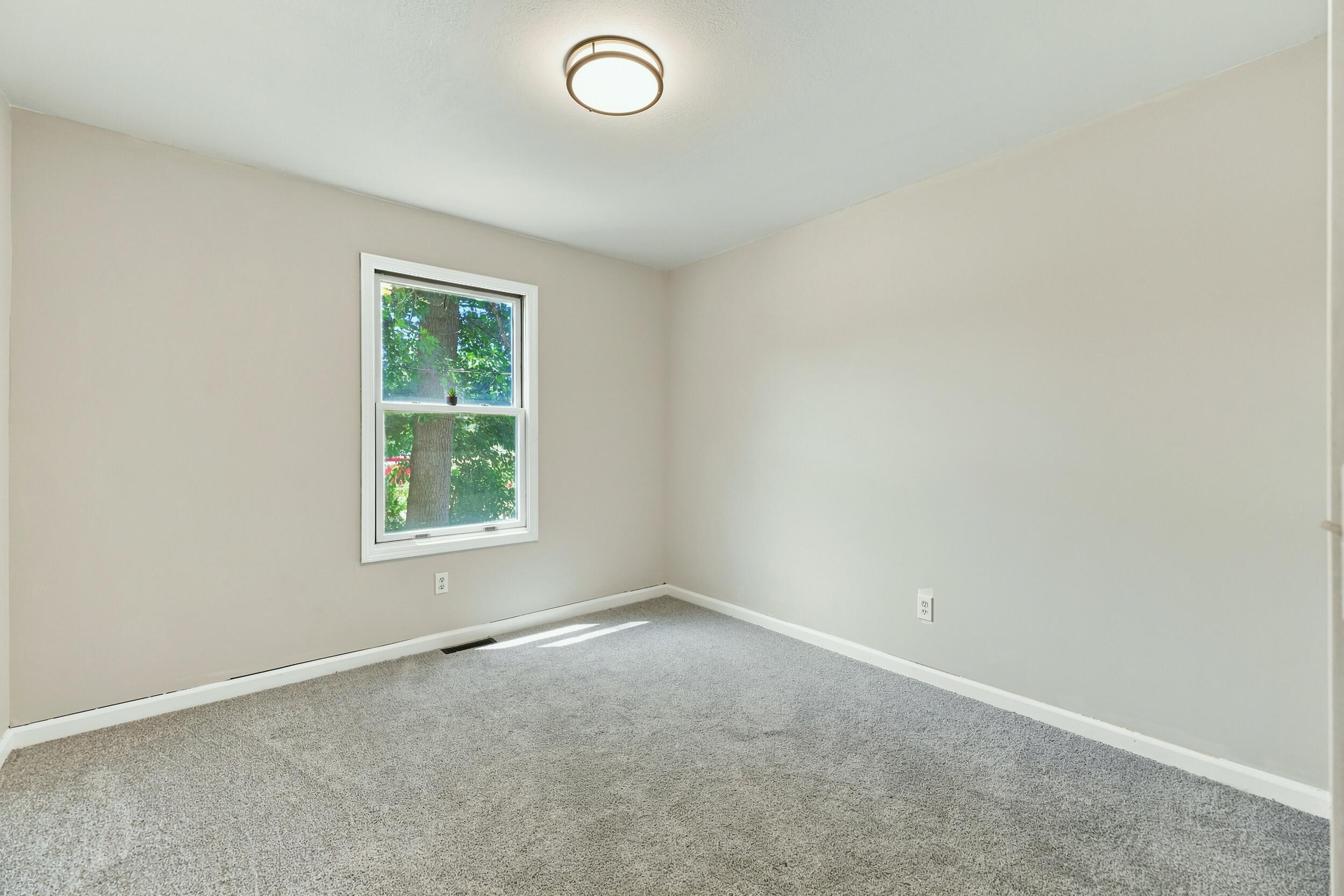 2046 N Roberts Road Muskegon MI 49445