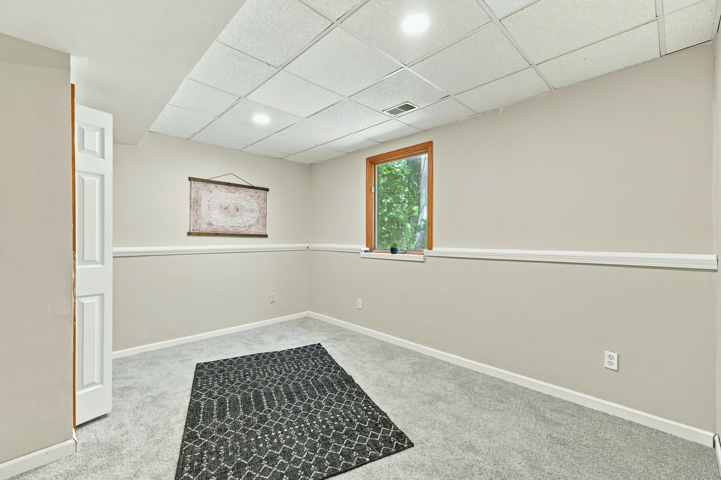 2046 N Roberts Road Muskegon MI 49445