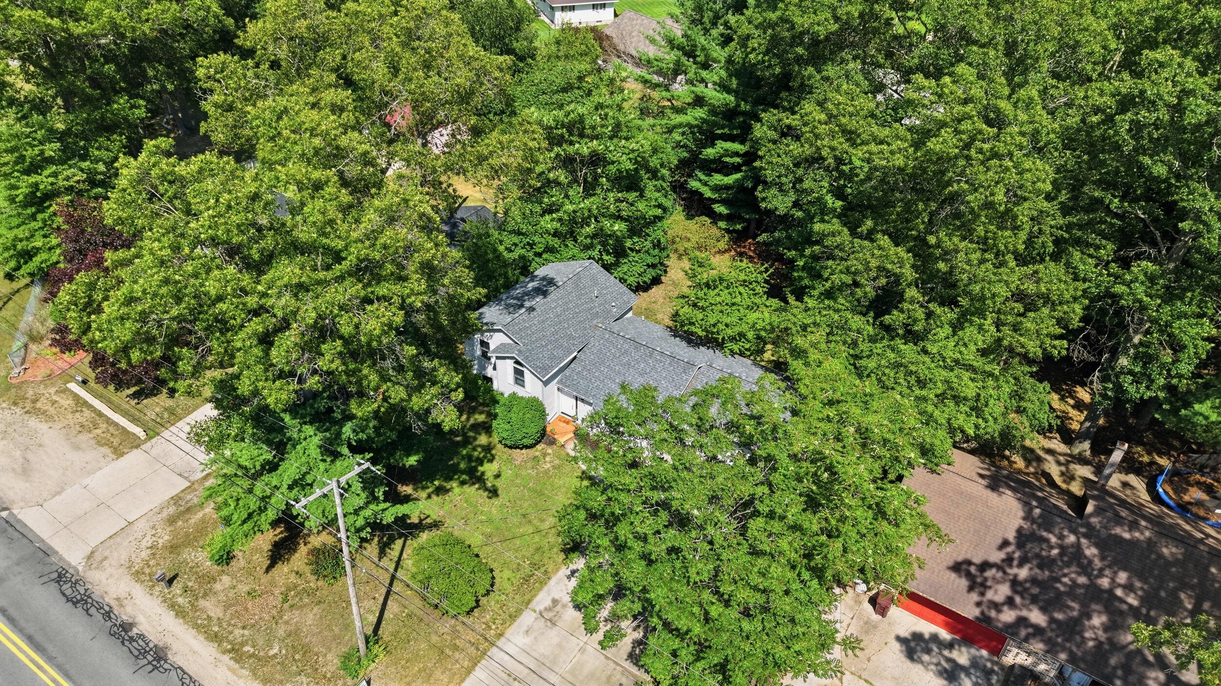2046 N Roberts Road Muskegon MI 49445