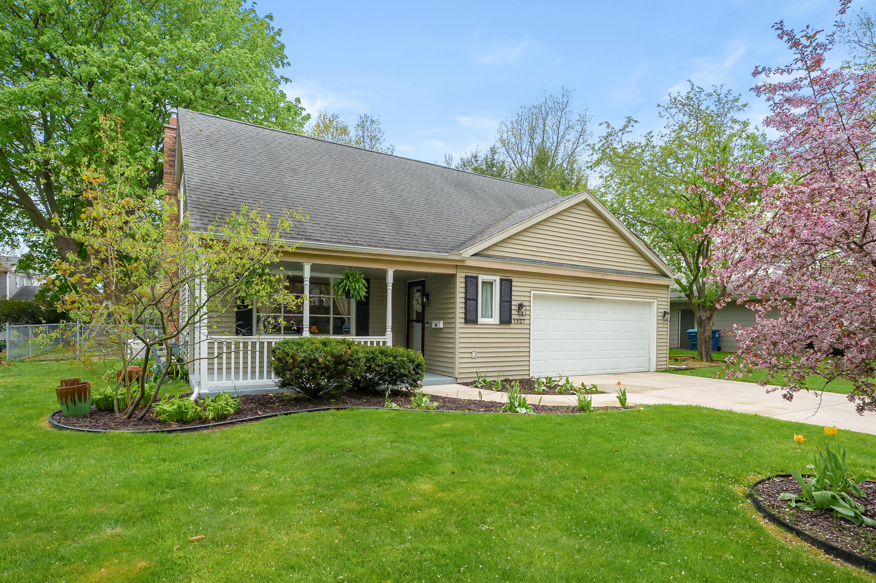 1527 Highgate Road Kalamazoo MI 49006