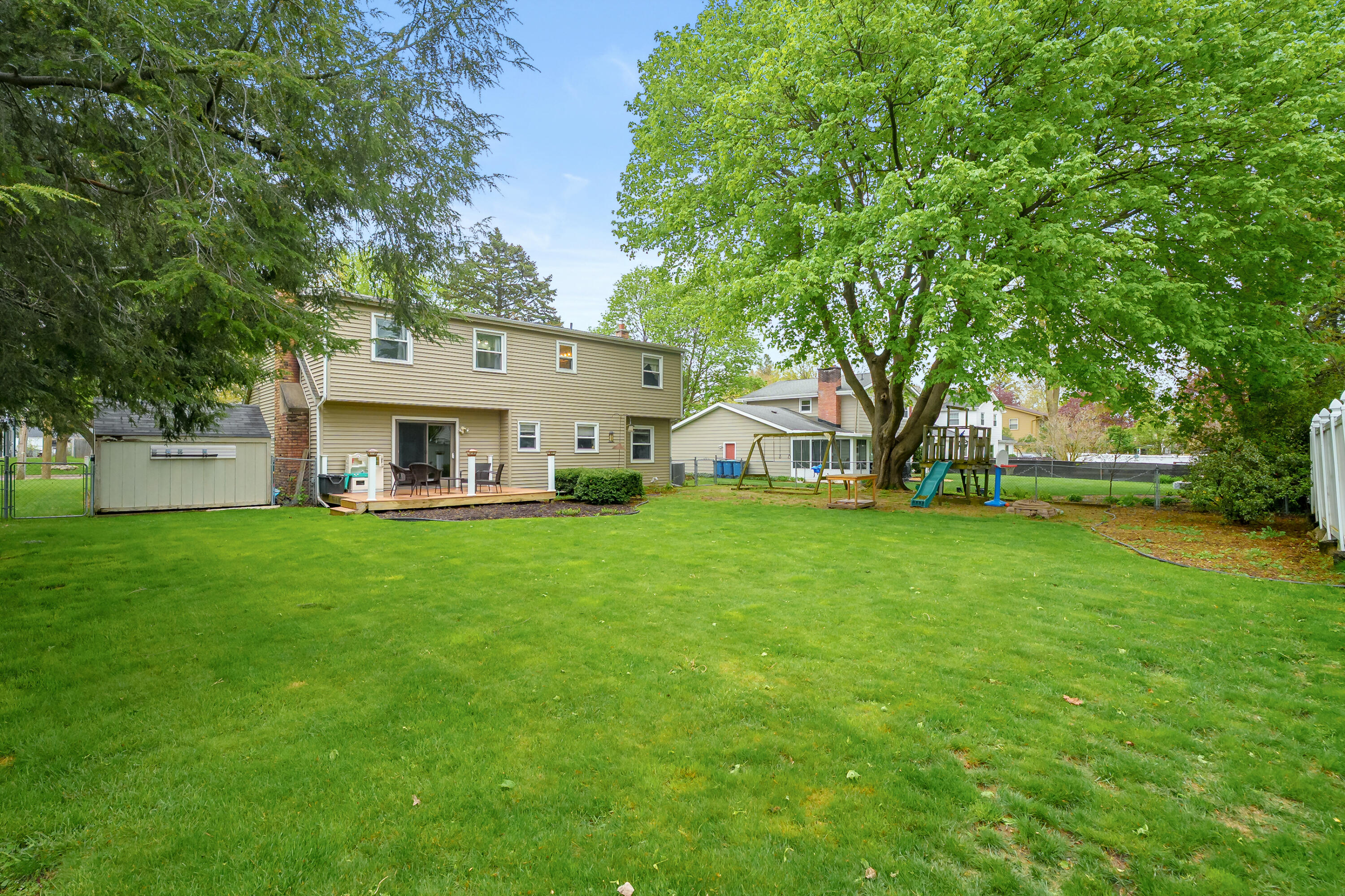 1527 Highgate Road Kalamazoo MI 49006