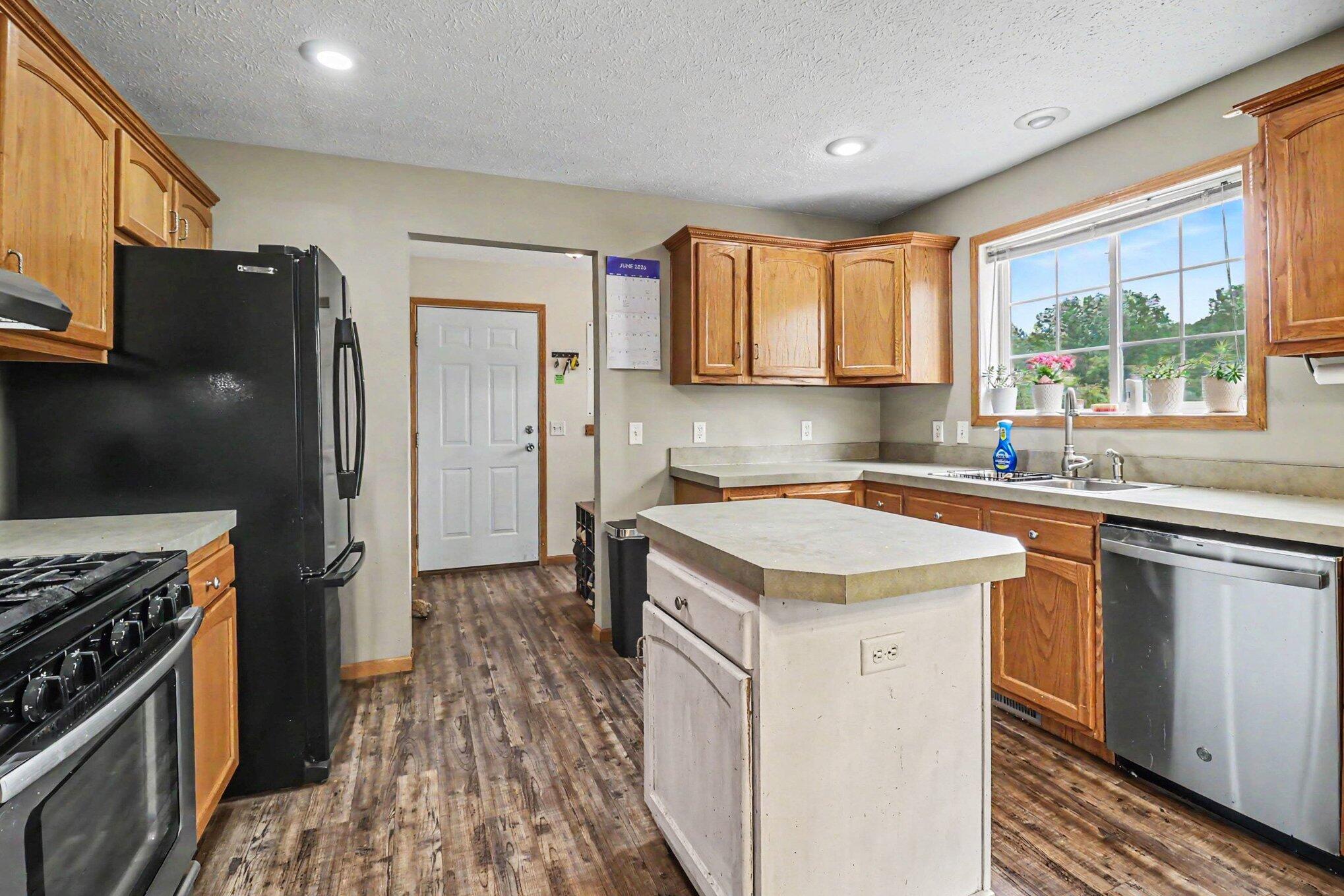 5449 W Golfside Drive Ludington MI 49431