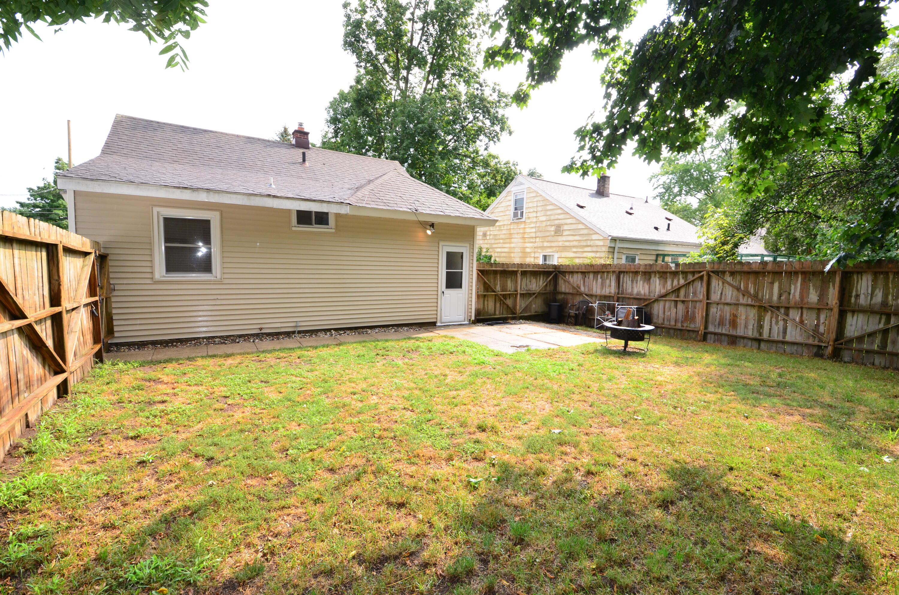 1129 Hollywood Street NE Grand Rapids MI 49505