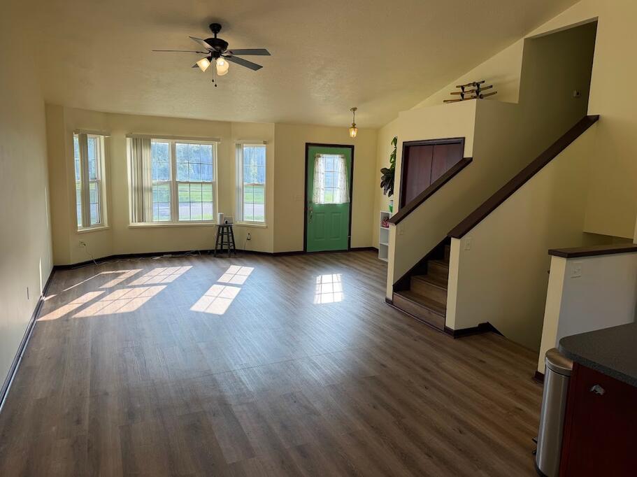 2591 W Pine Lane Holland MI 49424