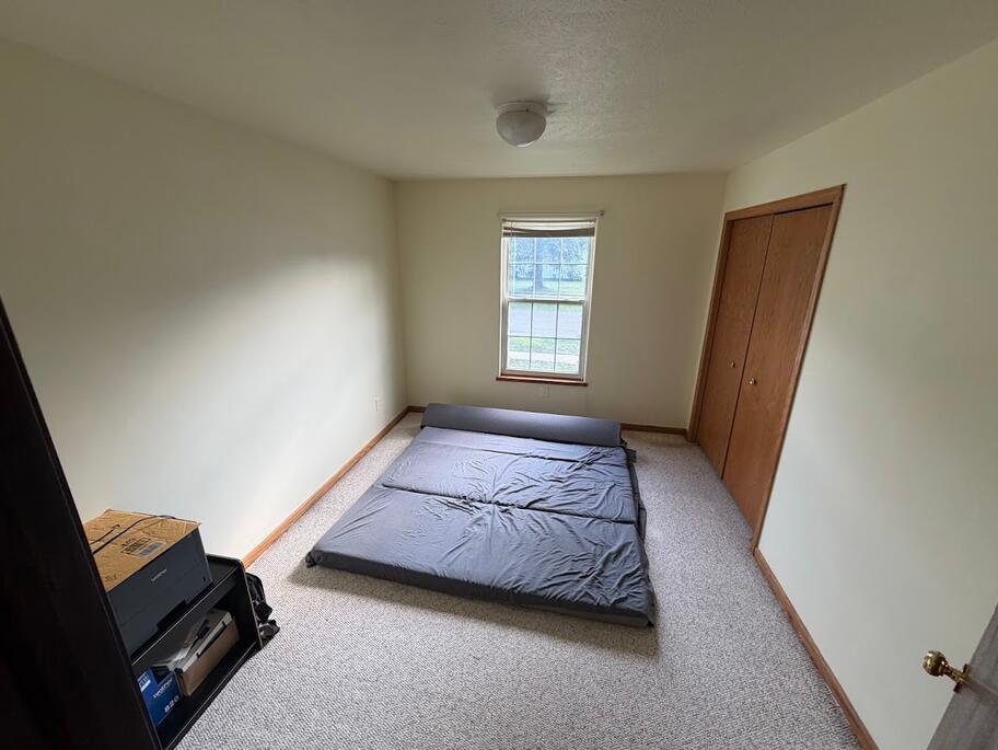 2591 W Pine Lane Holland MI 49424