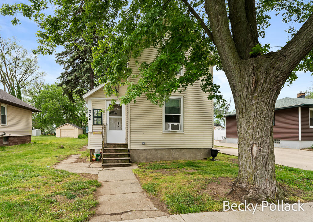 354 W 21st Street Holland MI 49423