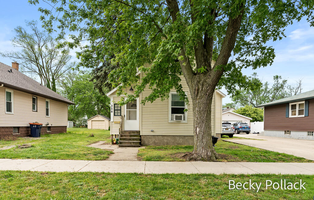 354 W 21st Street Holland MI 49423