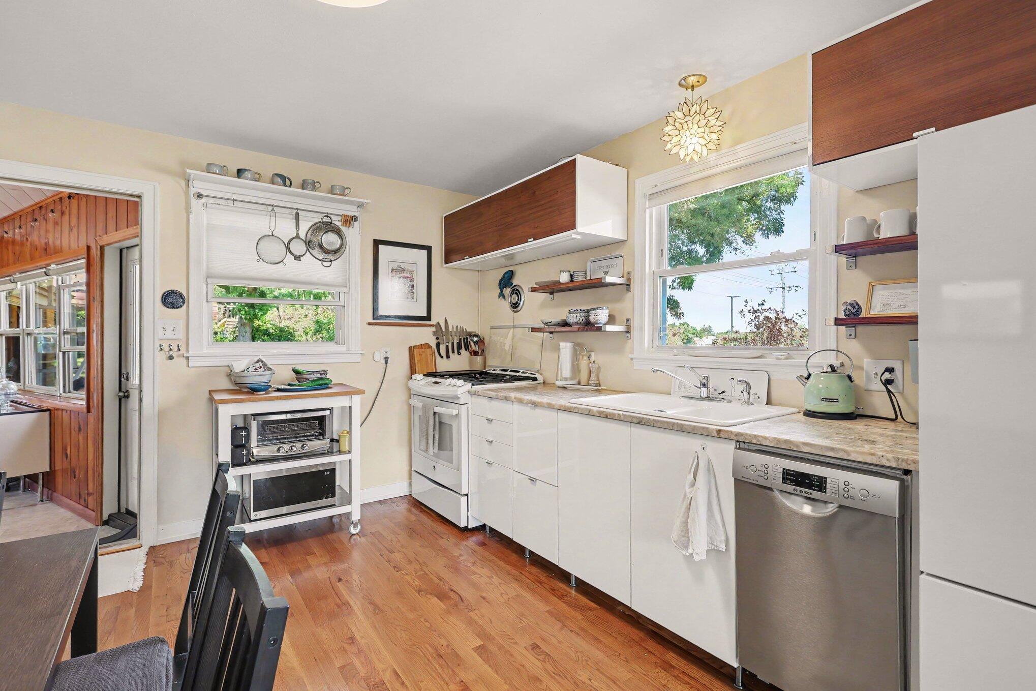 549 Colfax Avenue Grand Haven MI 49417