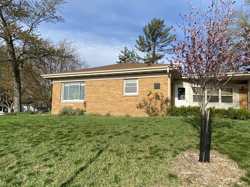 549 Colfax Avenue Grand Haven MI 49417