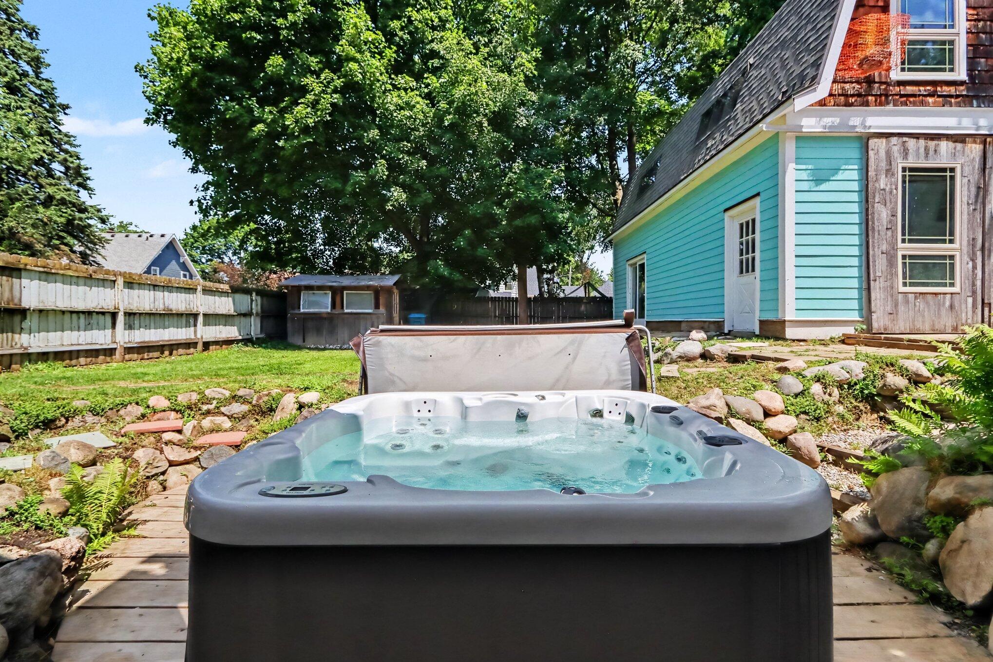 1227 E Cork Street Kalamazoo MI 49001