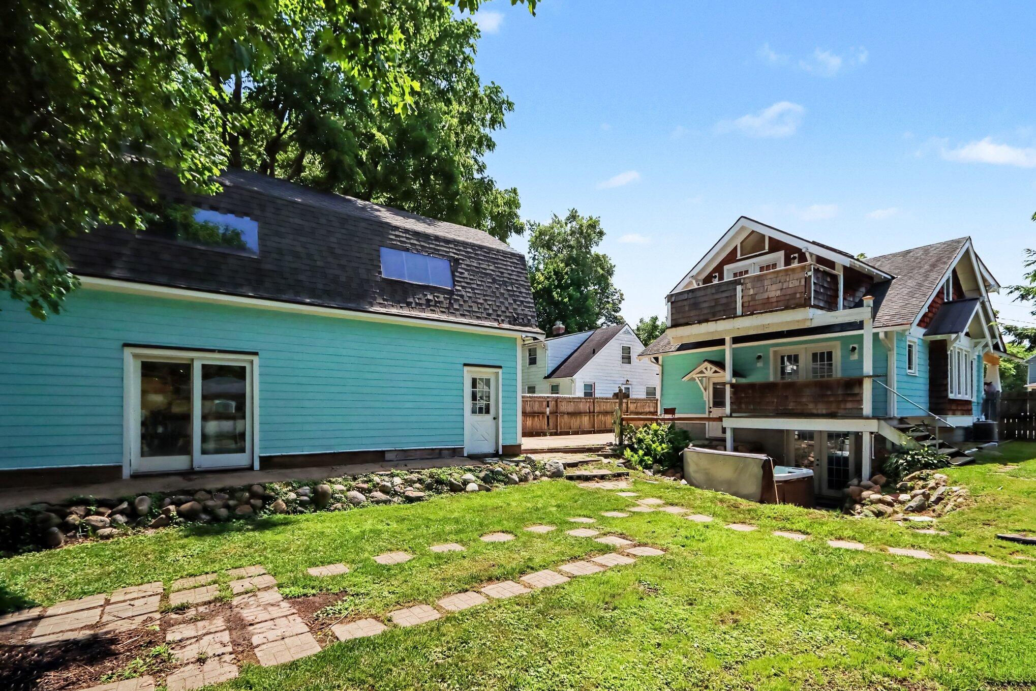 1227 E Cork Street Kalamazoo MI 49001