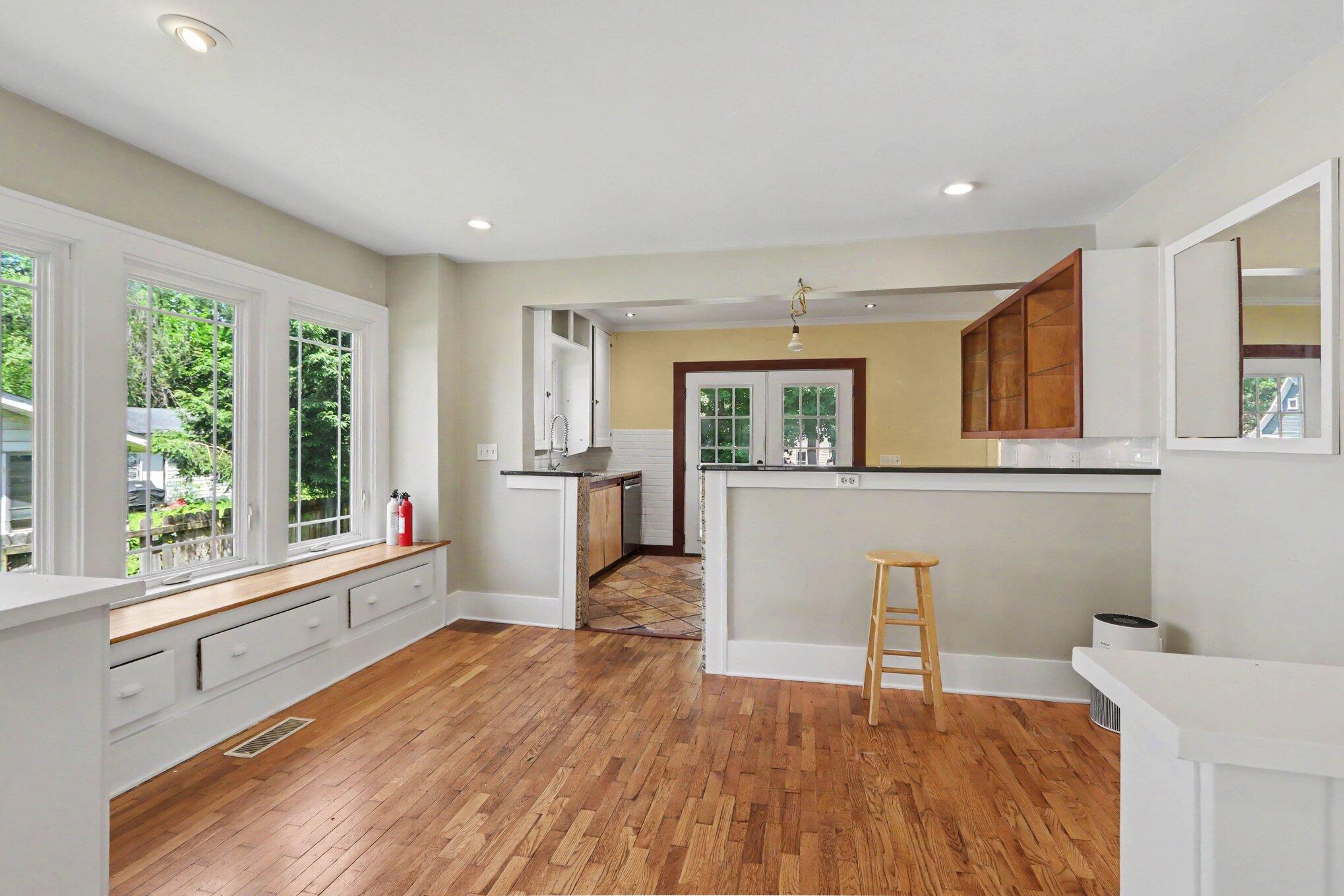 1227 E Cork Street Kalamazoo MI 49001