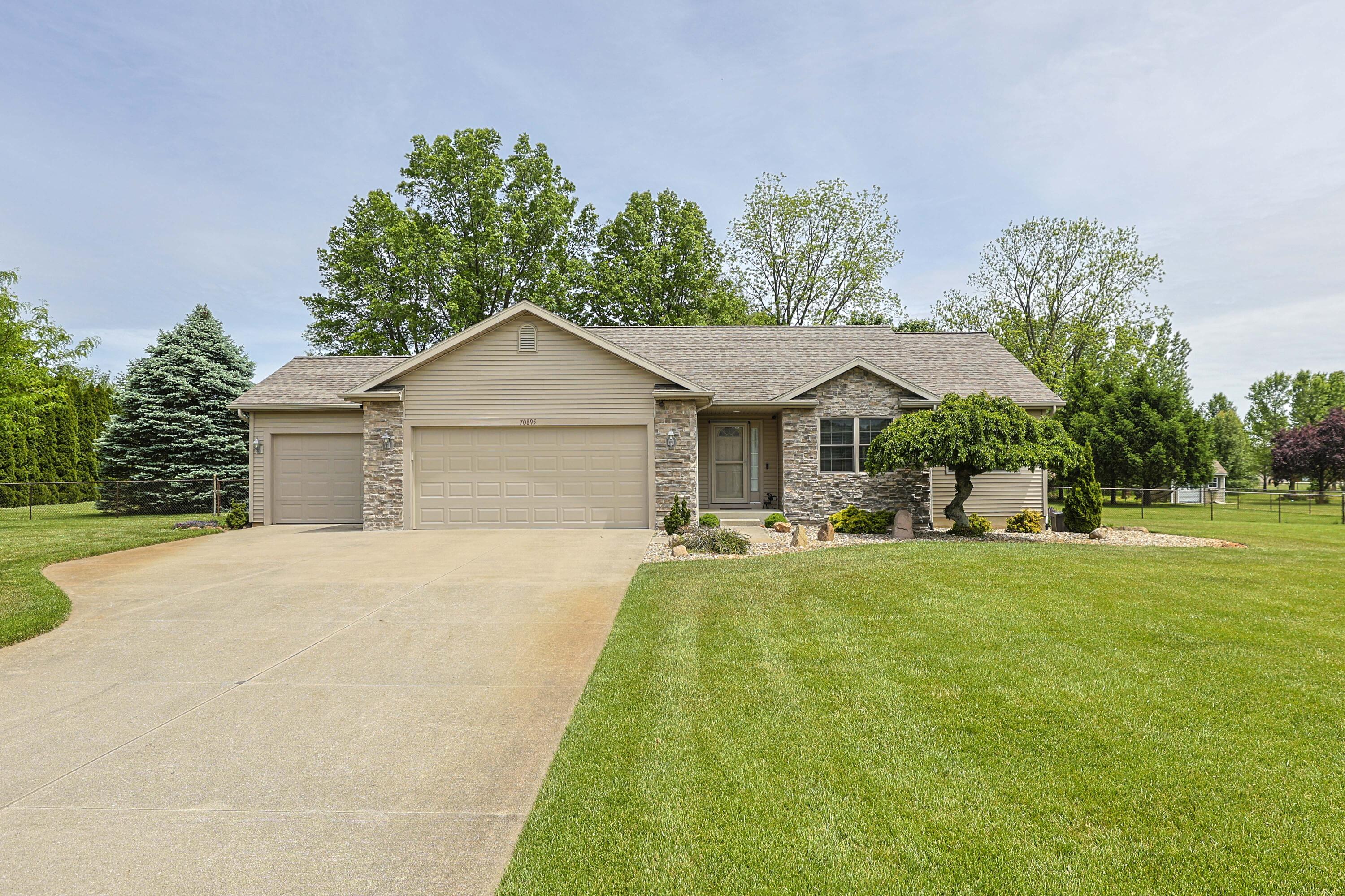 70895 Kristy Lane Edwardsburg MI 49112