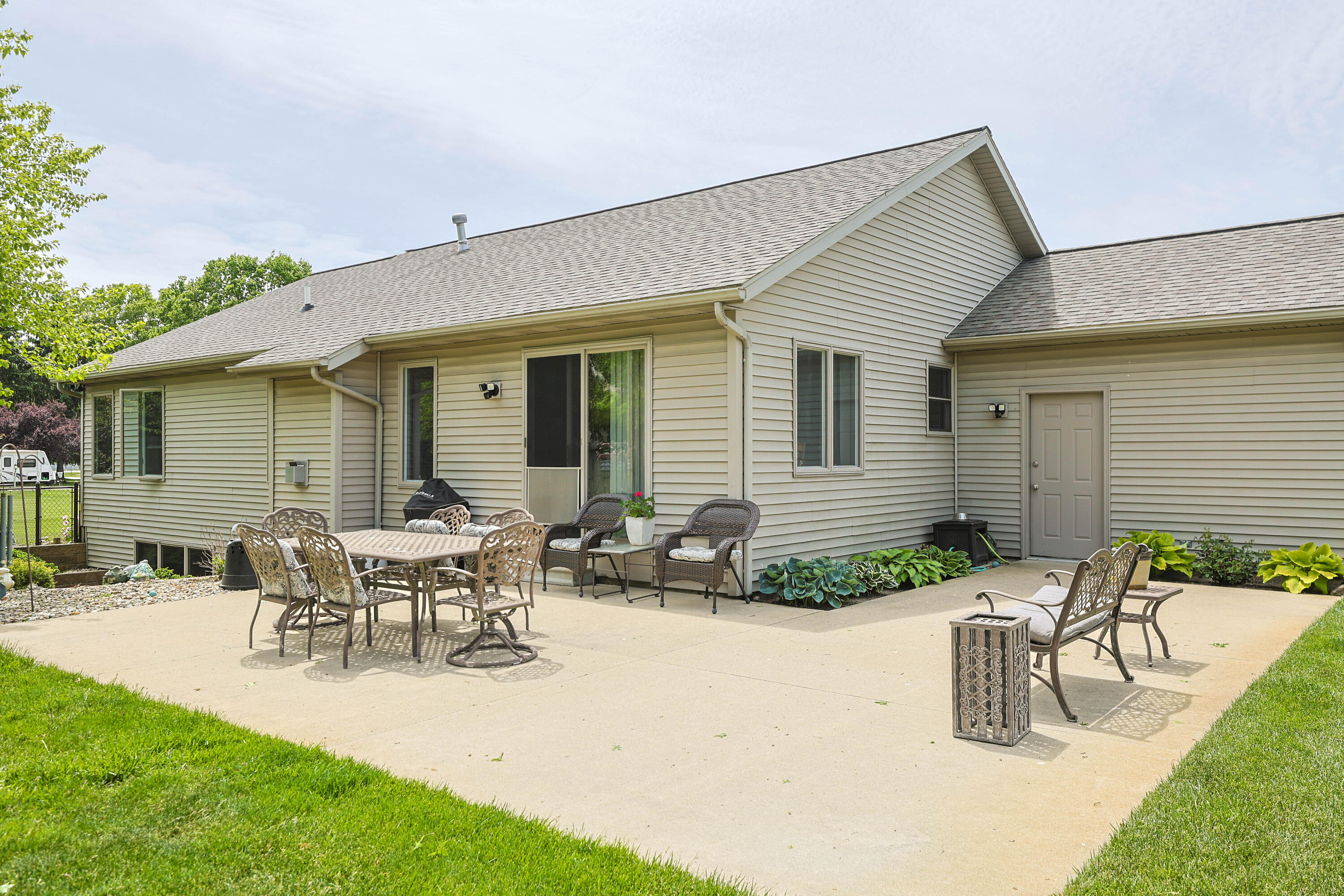 70895 Kristy Lane Edwardsburg MI 49112