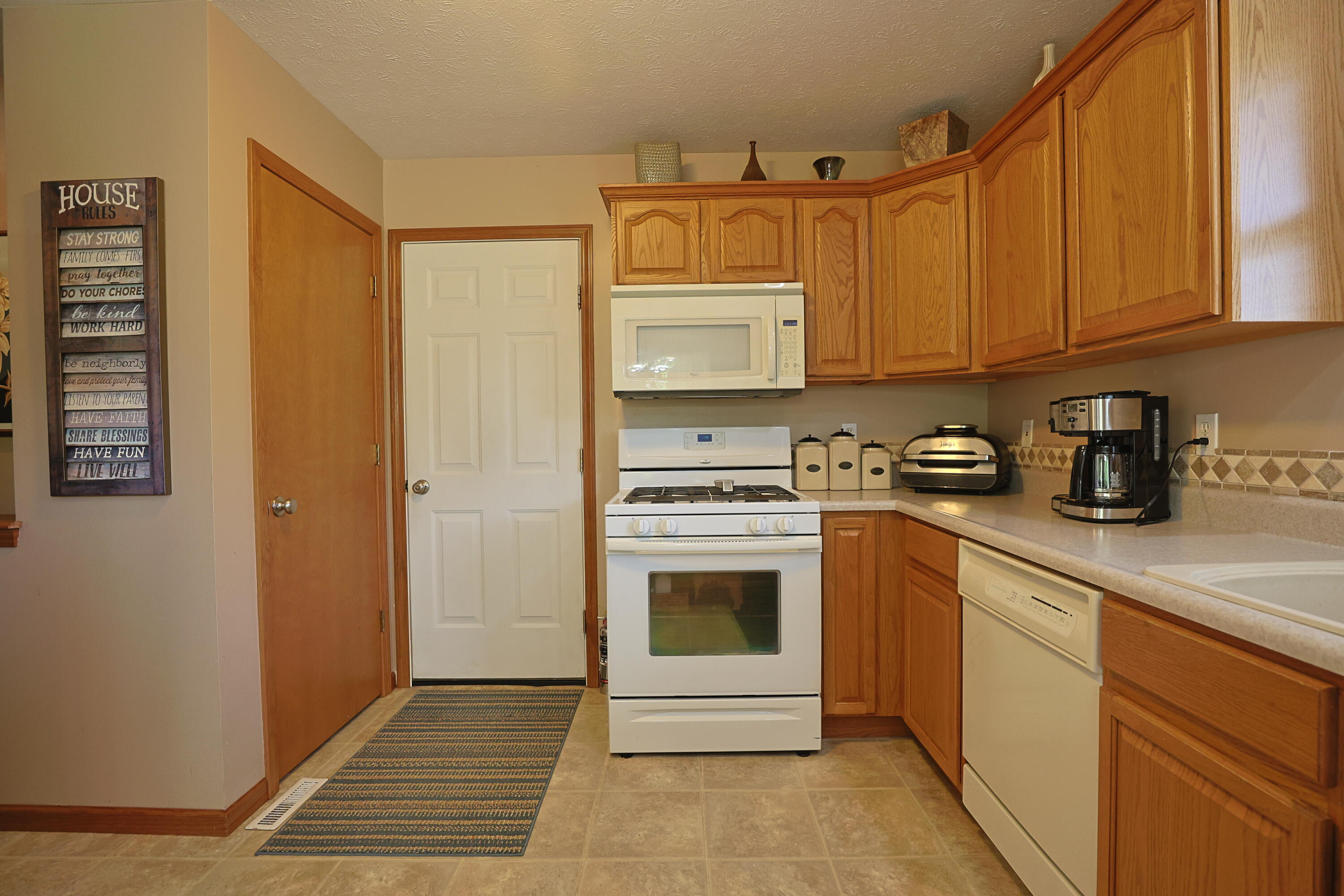 70895 Kristy Lane Edwardsburg MI 49112