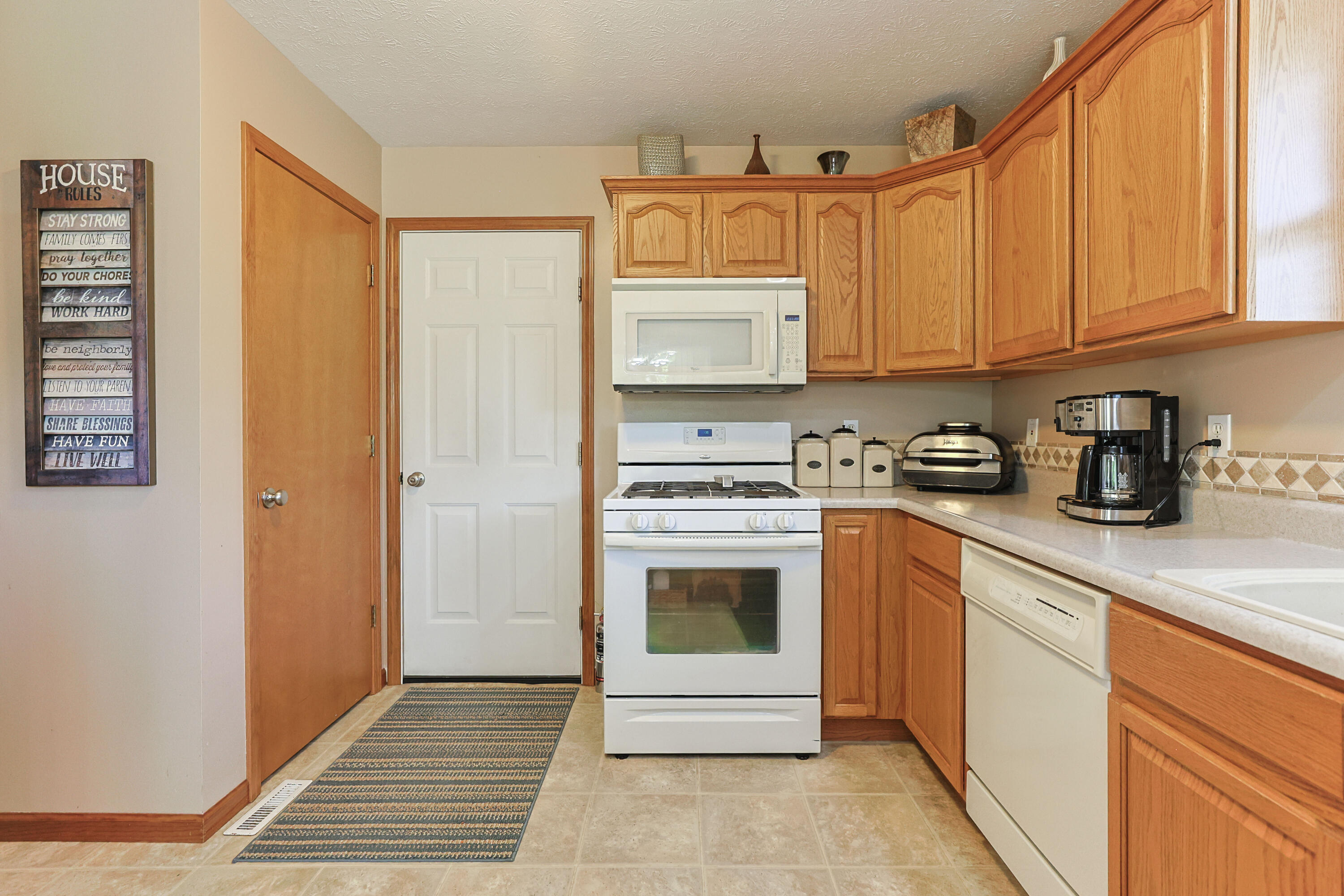 70895 Kristy Lane Edwardsburg MI 49112