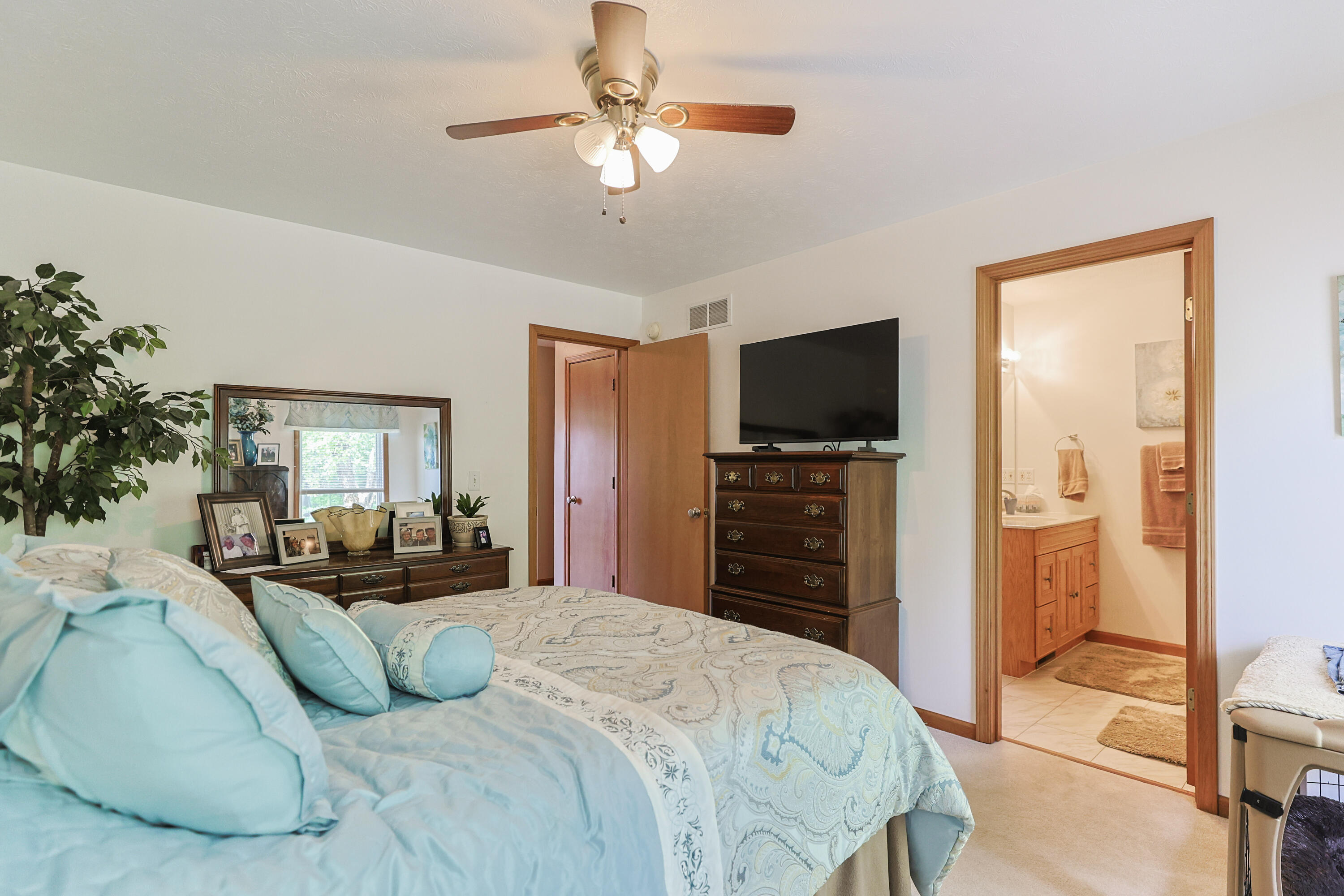70895 Kristy Lane Edwardsburg MI 49112