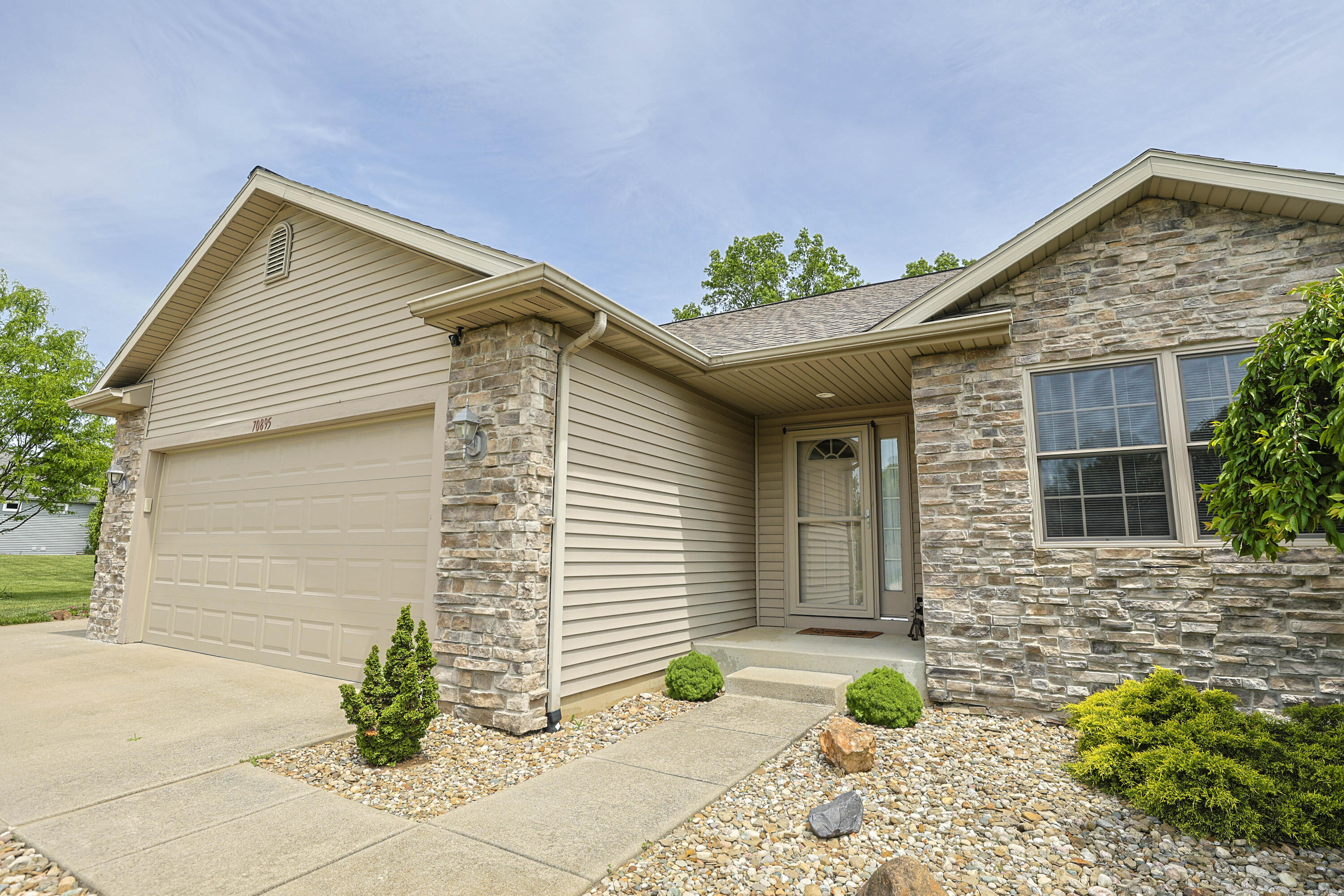 70895 Kristy Lane Edwardsburg MI 49112