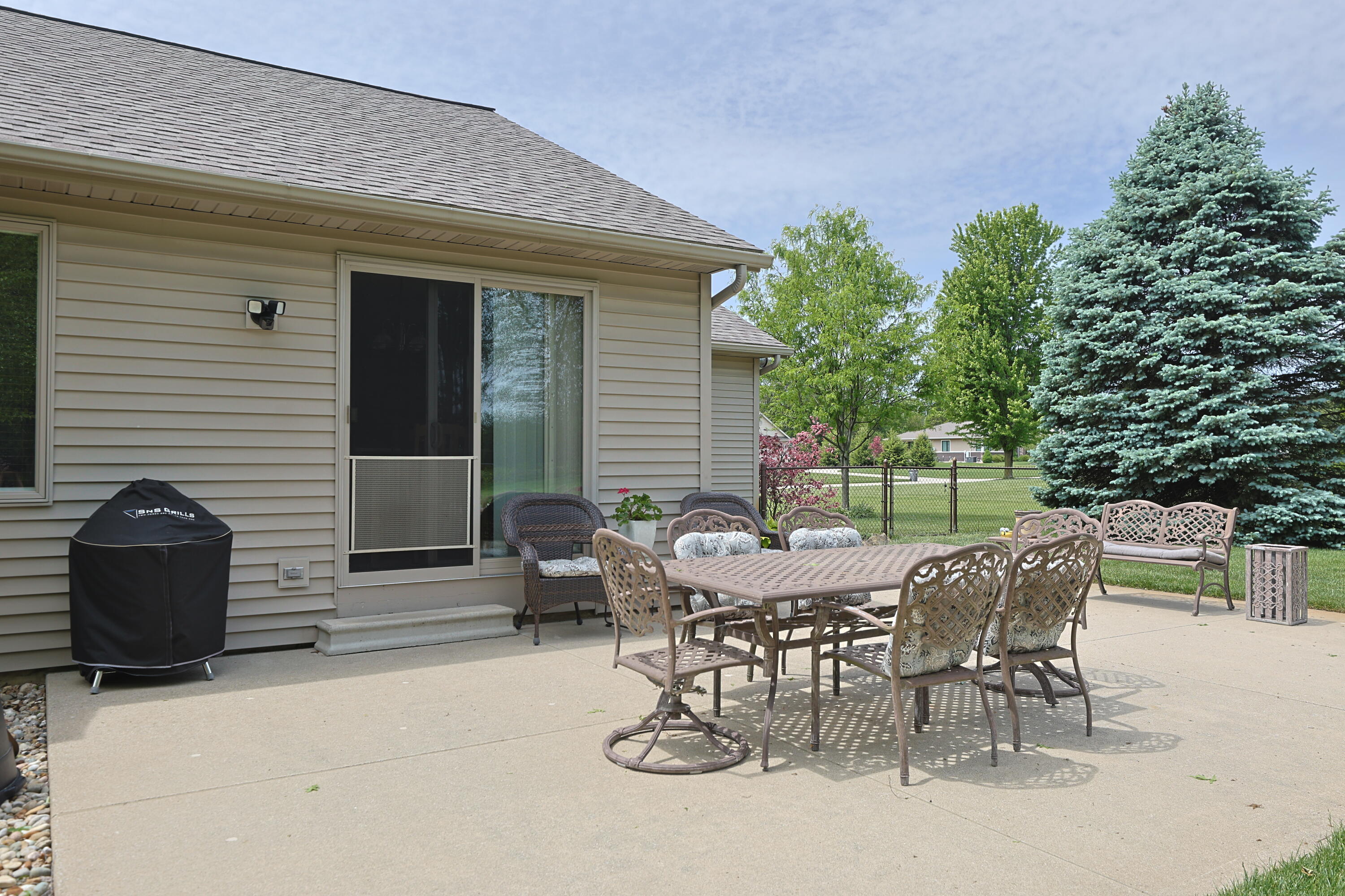 70895 Kristy Lane Edwardsburg MI 49112