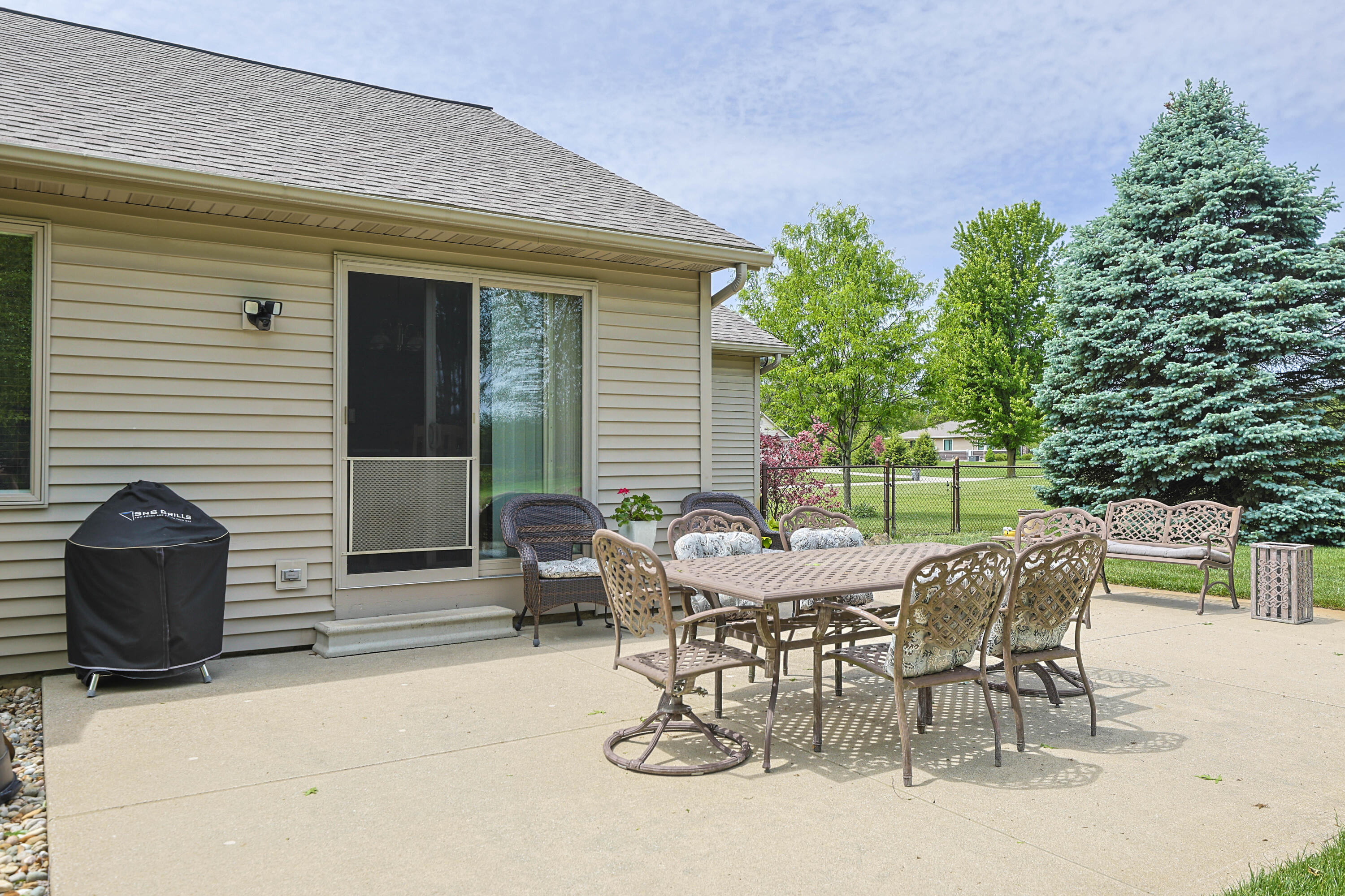 70895 Kristy Lane Edwardsburg MI 49112