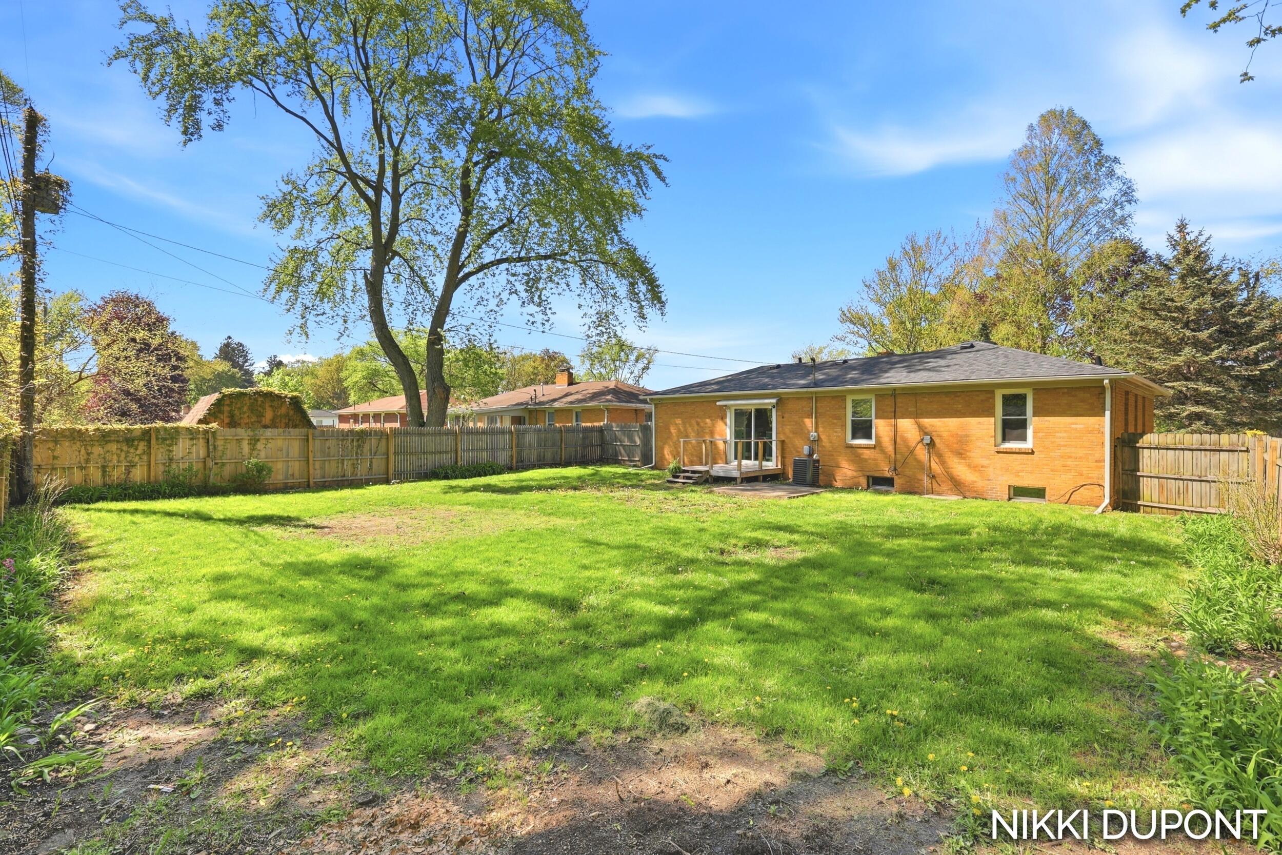 382 Dale Avenue Benton Harbor MI 49022