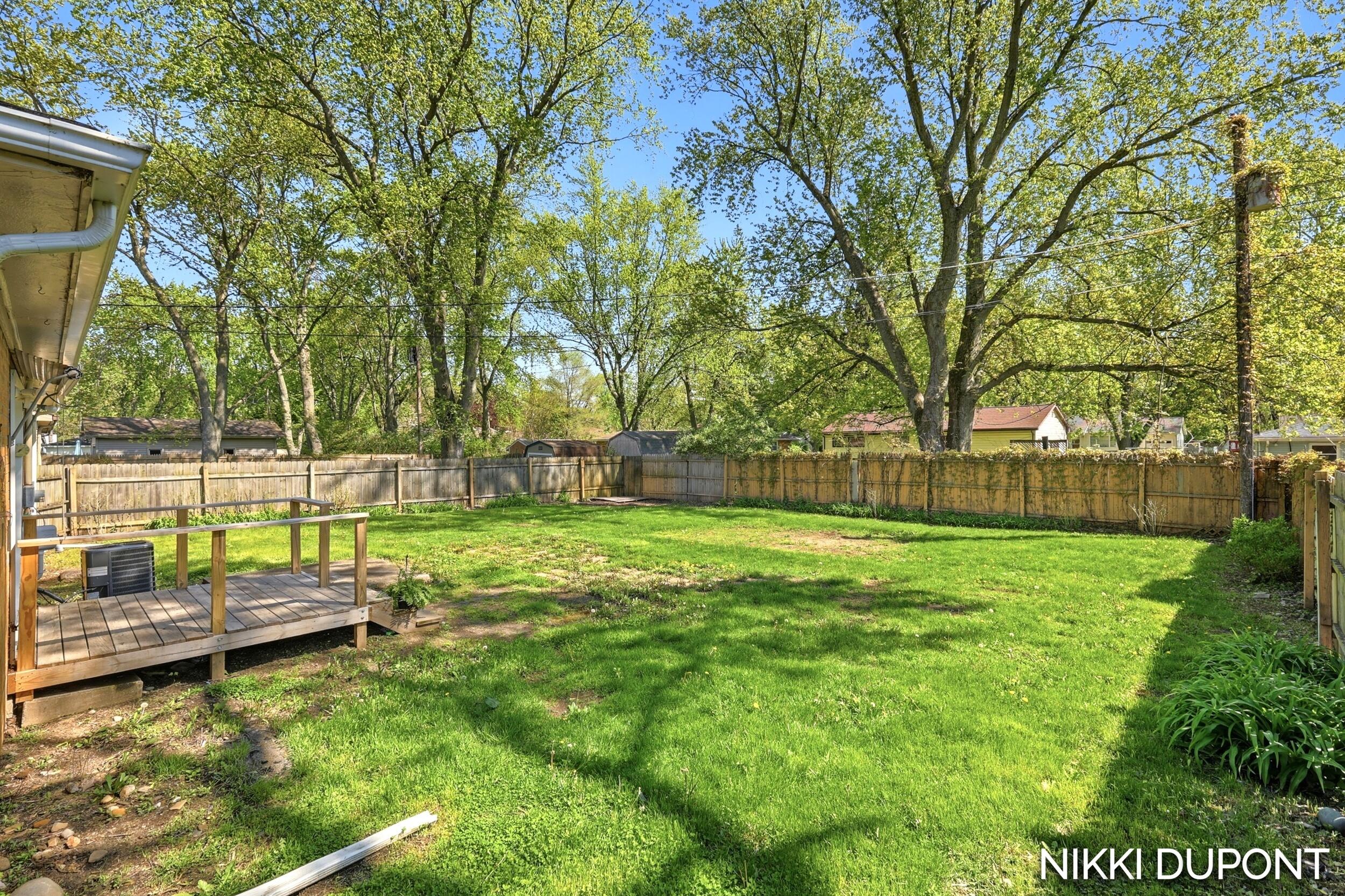 382 Dale Avenue Benton Harbor MI 49022