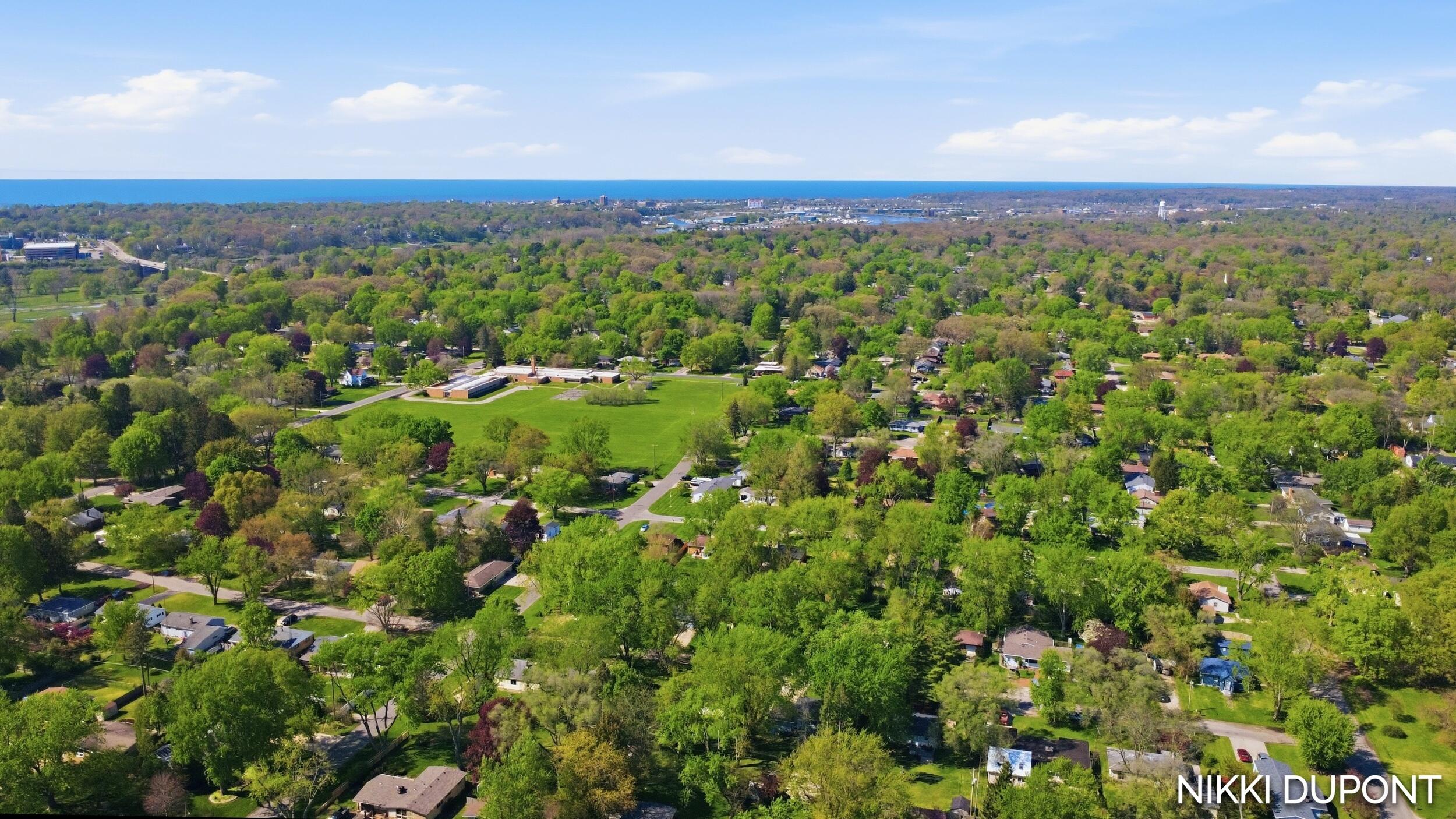 382 Dale Avenue Benton Harbor MI 49022