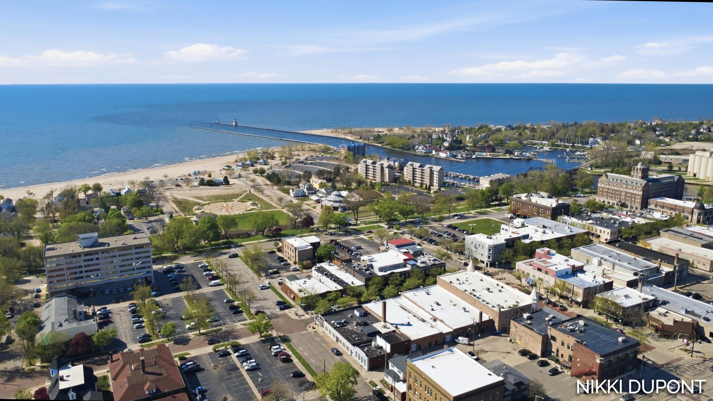 382 Dale Avenue Benton Harbor MI 49022
