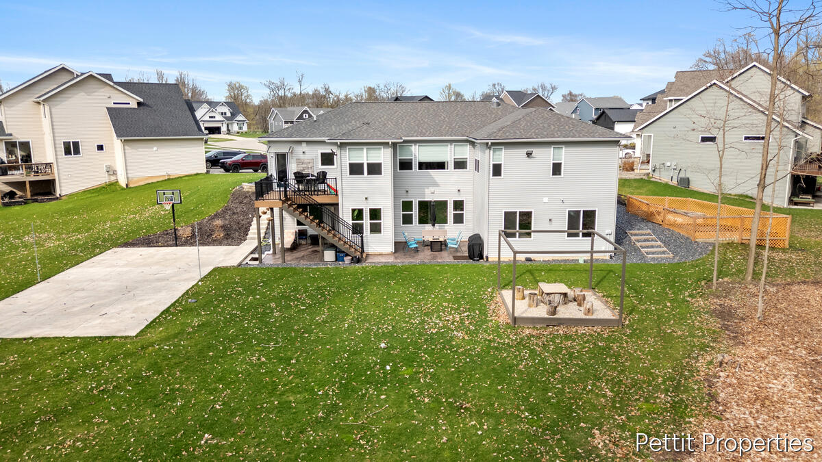 1835 Gloryfield Drive SW Byron Center MI 49315