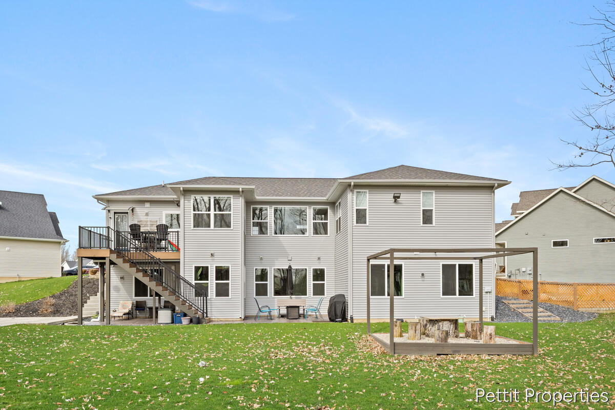 1835 Gloryfield Drive SW Byron Center MI 49315