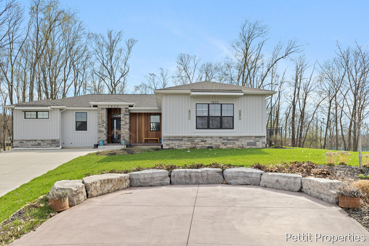 1835 Gloryfield Drive SW Byron Center MI 49315