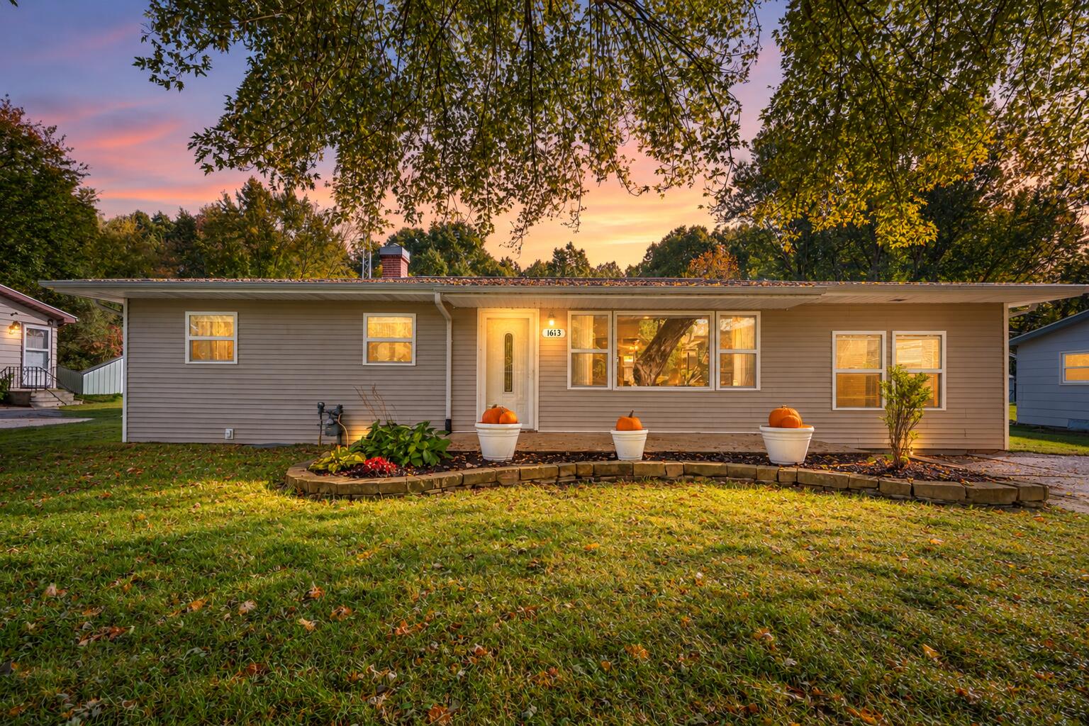 1613 Kay Drive Benton Harbor MI 49022