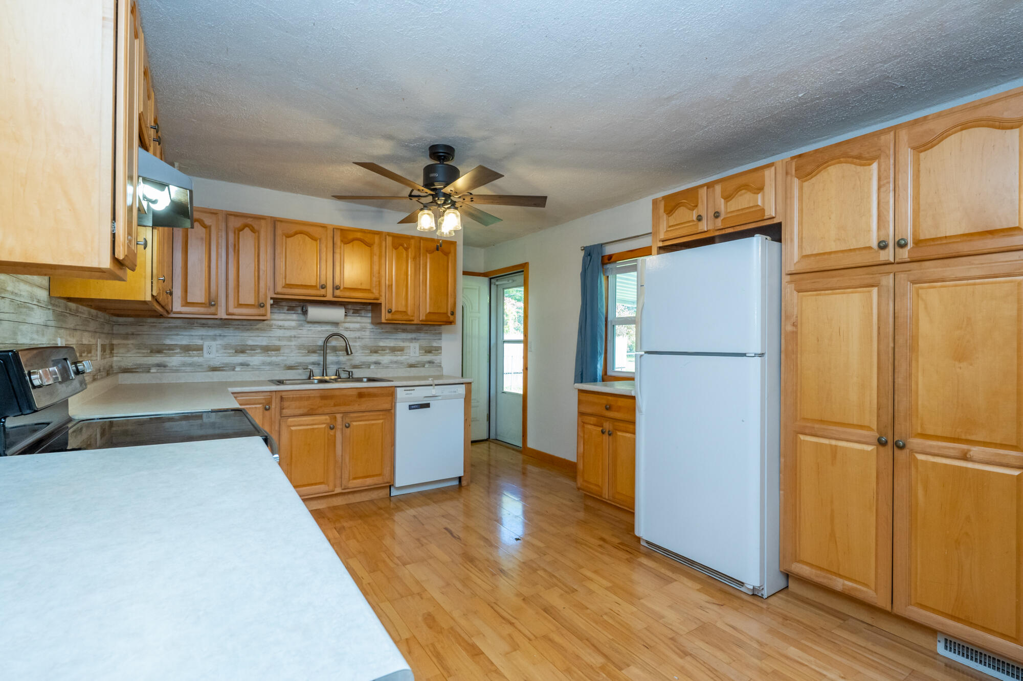 1613 Kay Drive Benton Harbor MI 49022