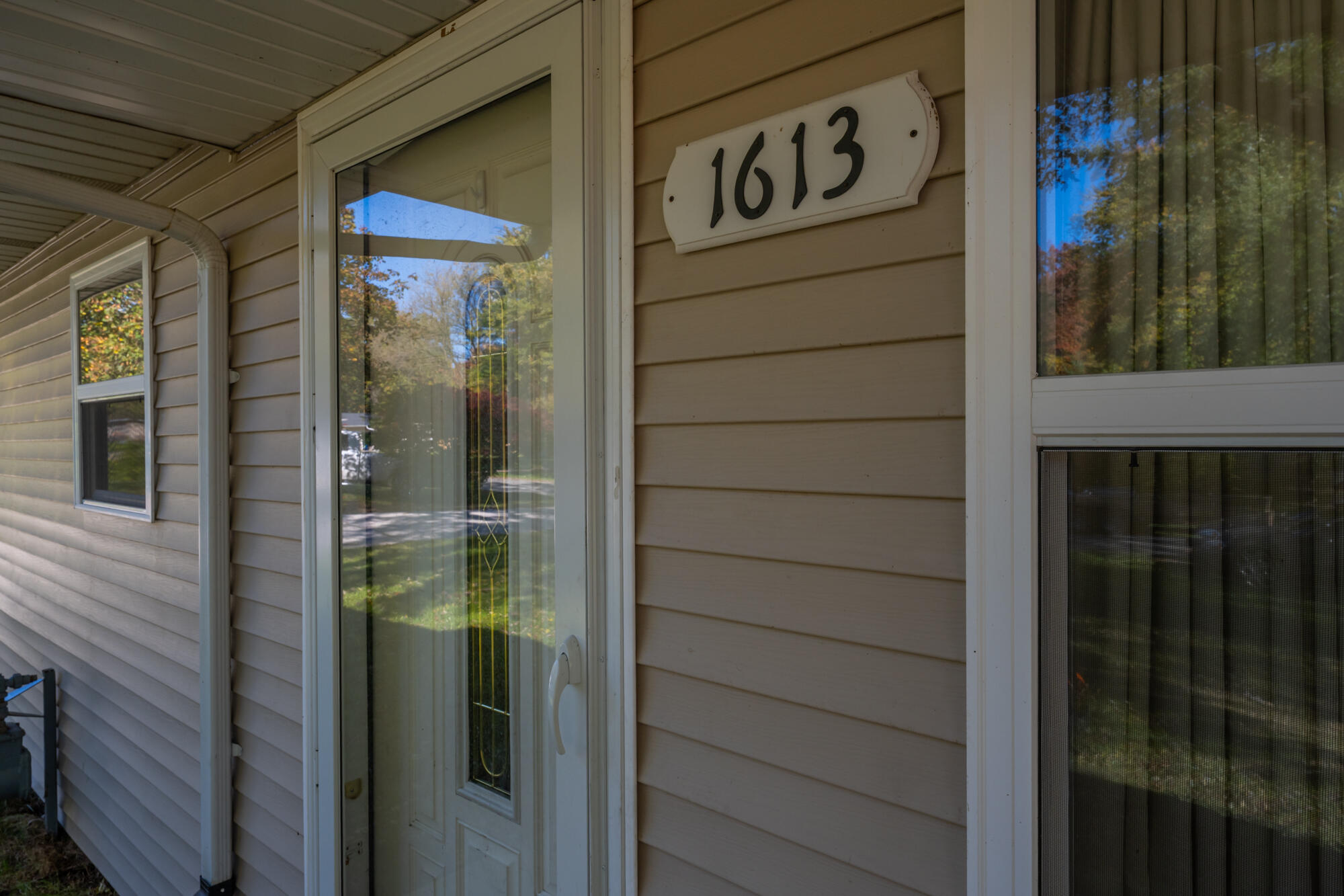 1613 Kay Drive Benton Harbor MI 49022