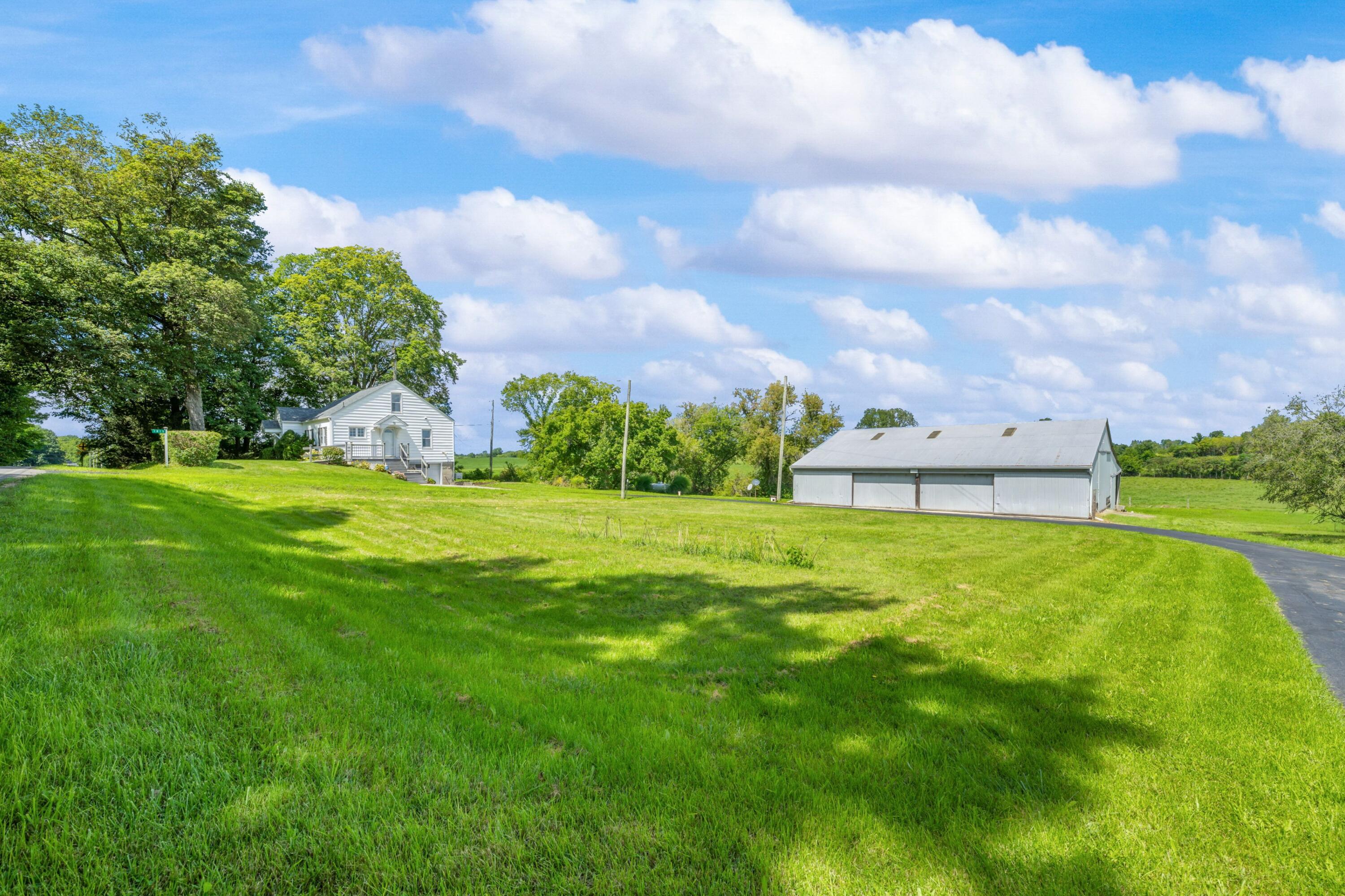 1815 E Glendora Road Buchanan MI 49107