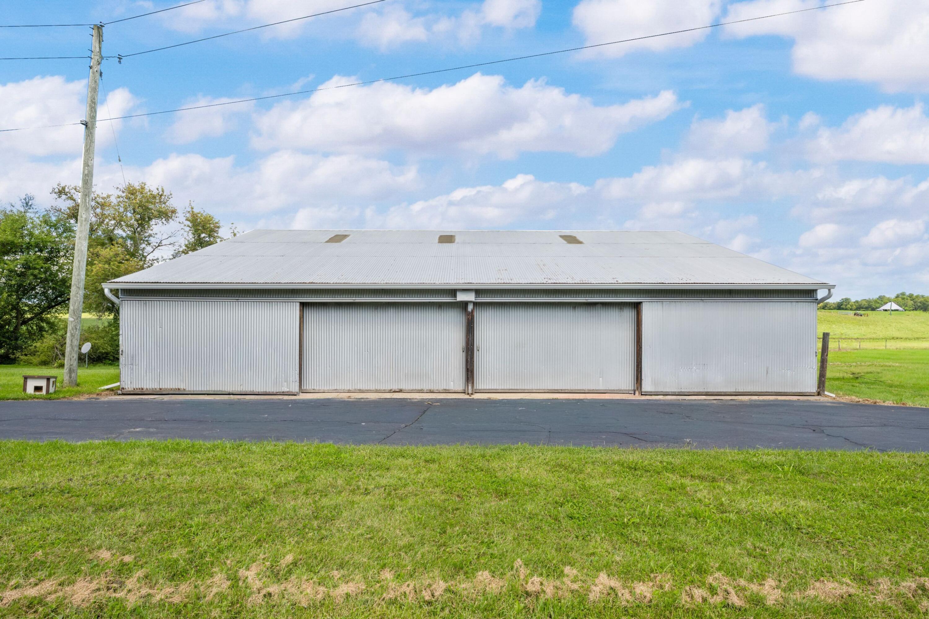 1815 E Glendora Road Buchanan MI 49107