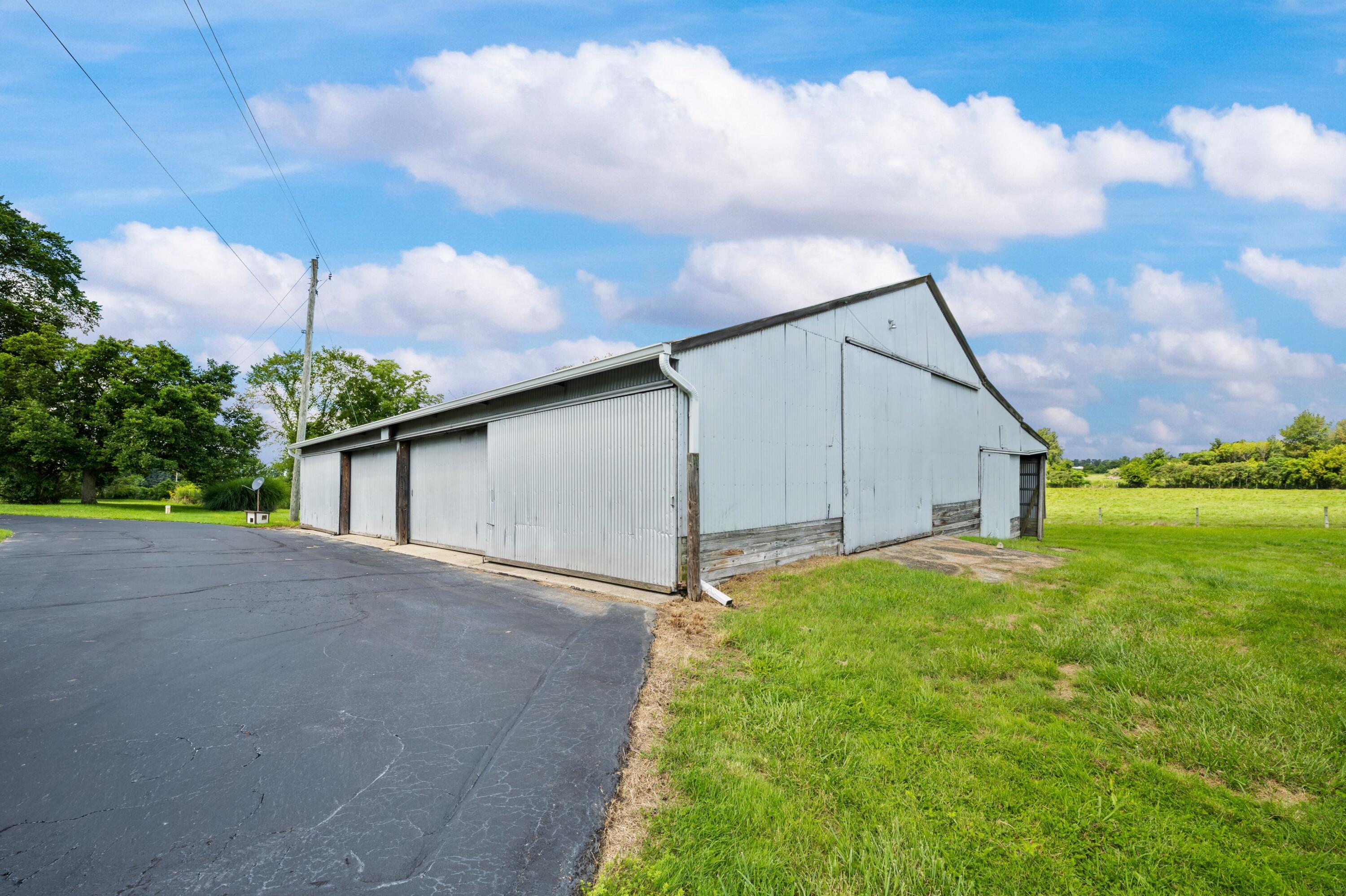 1815 E Glendora Road Buchanan MI 49107