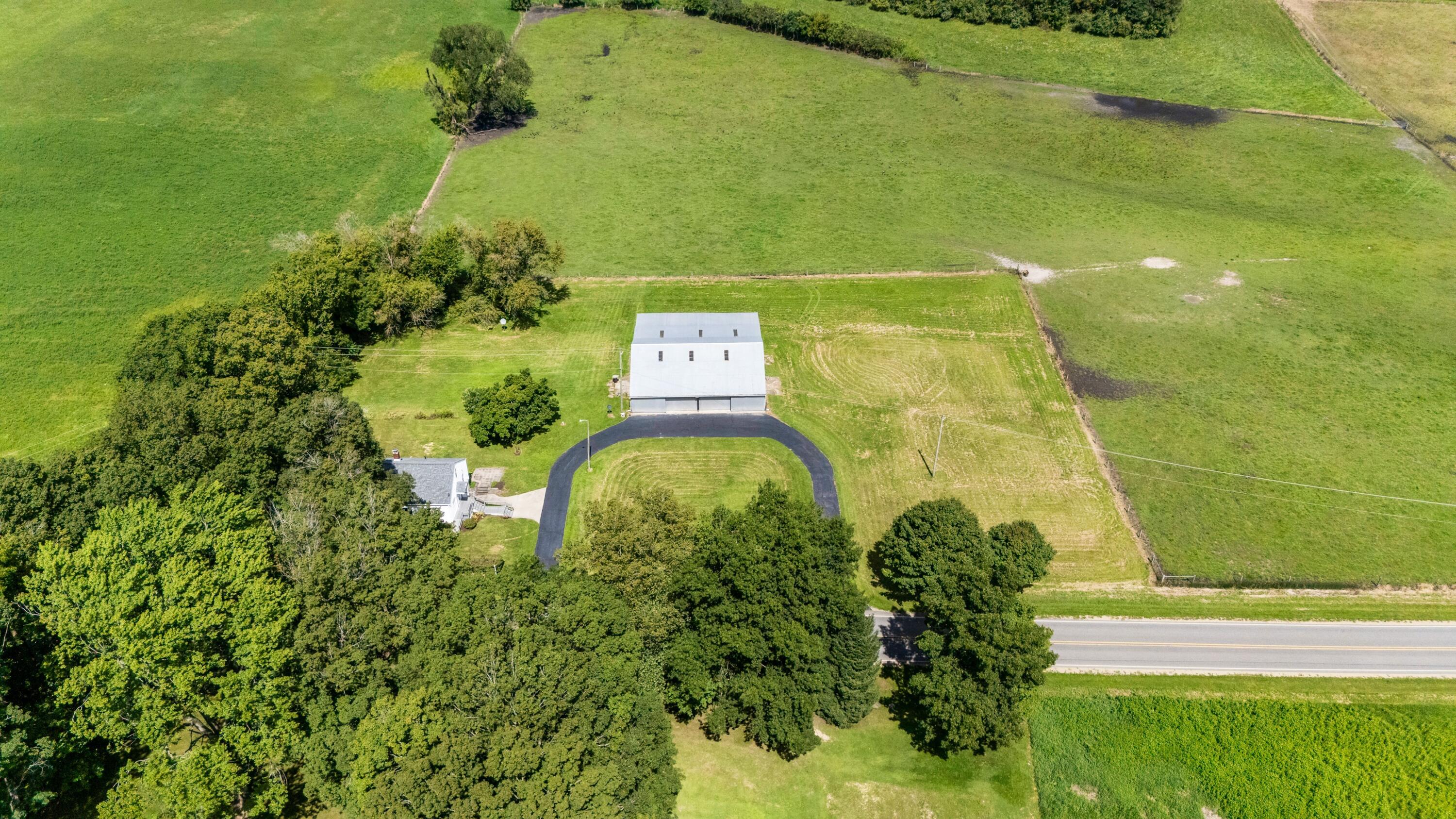 1815 E Glendora Road Buchanan MI 49107